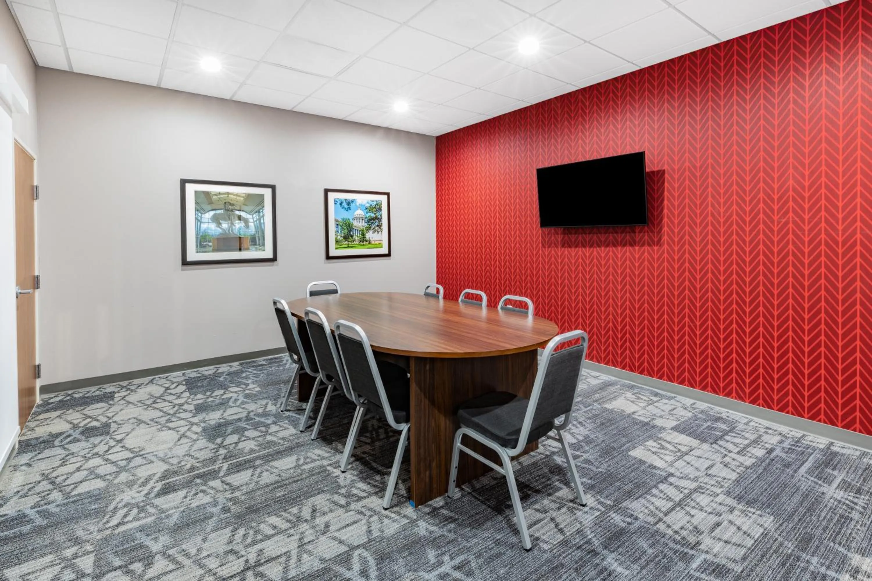 Meeting/conference room in Hawthorn Extended Stay by Wyndham Oklahoma City Airport