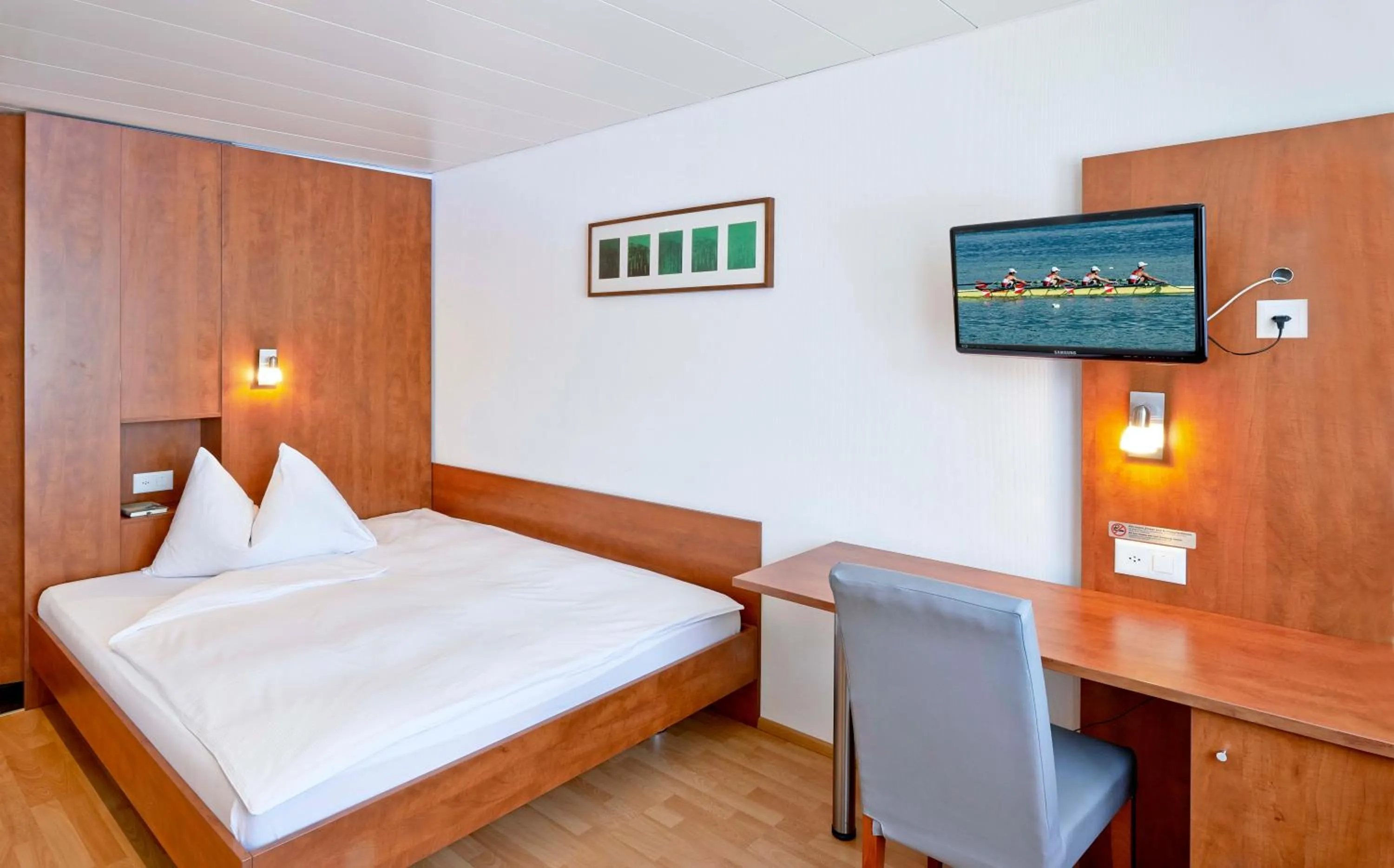 Bedroom, Bed in Aarauerhof - Self Check-in