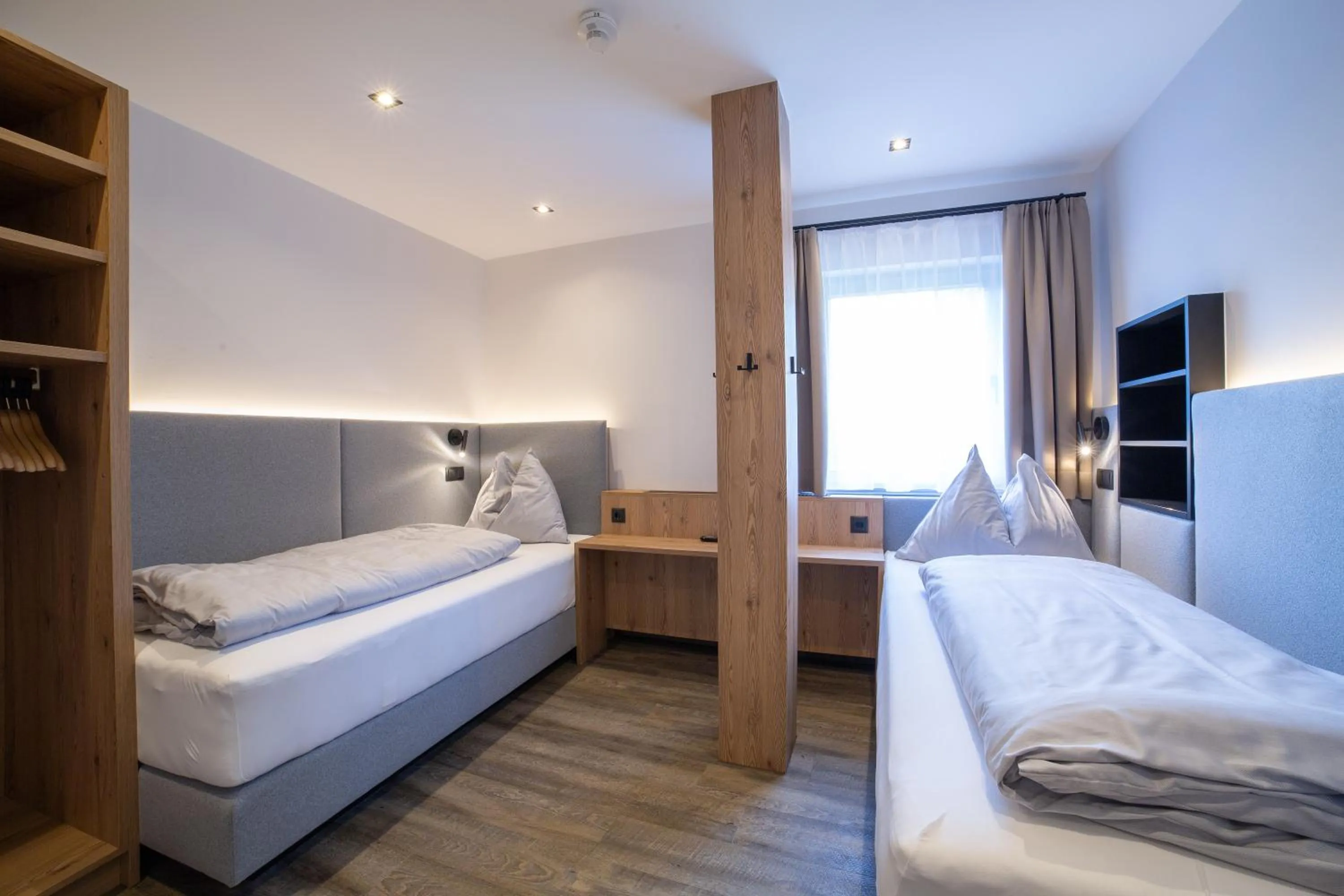 Bedroom, Bed in Hotel Alpenblick