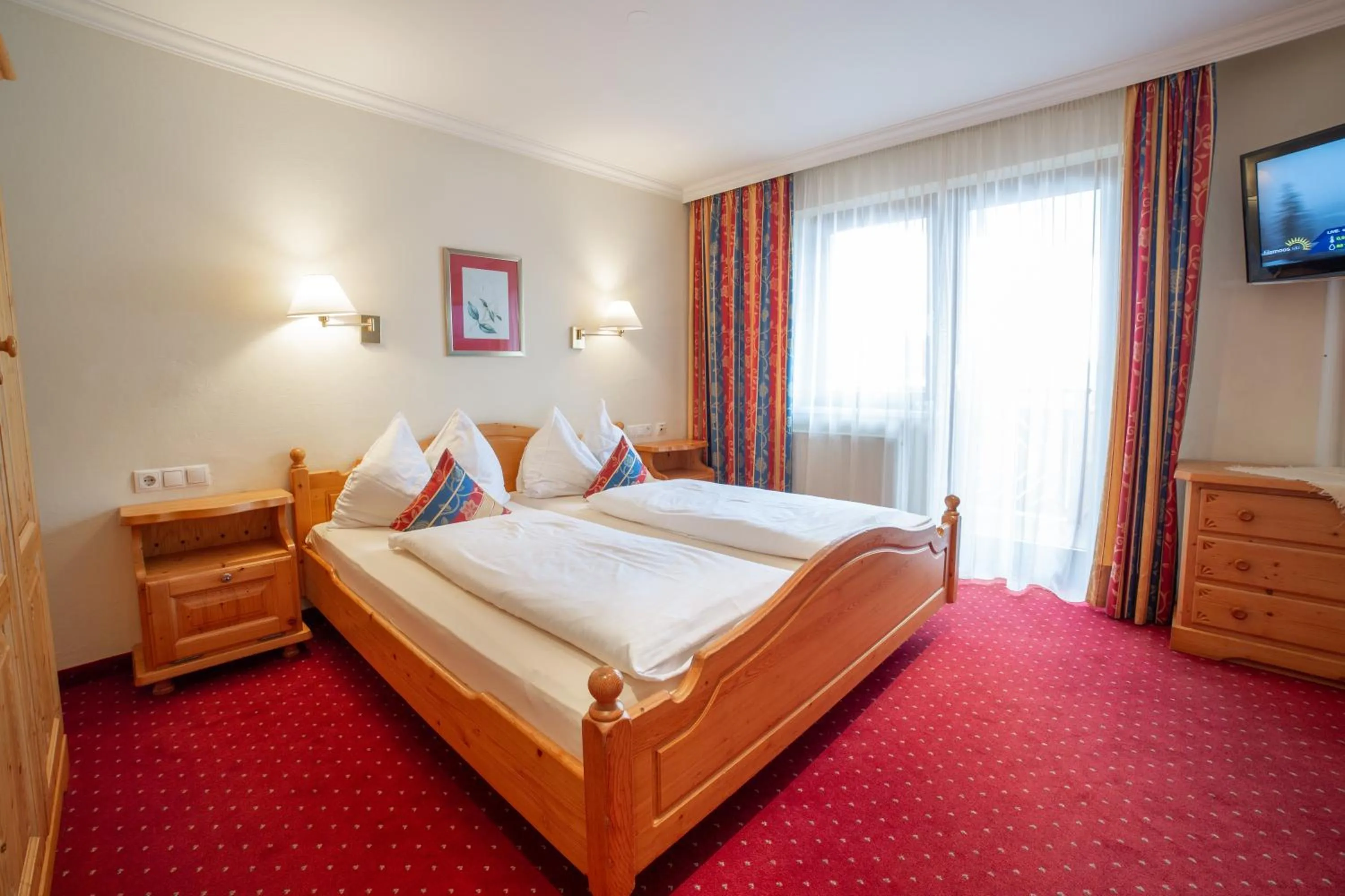 Bedroom, Bed in Hotel Alpenblick