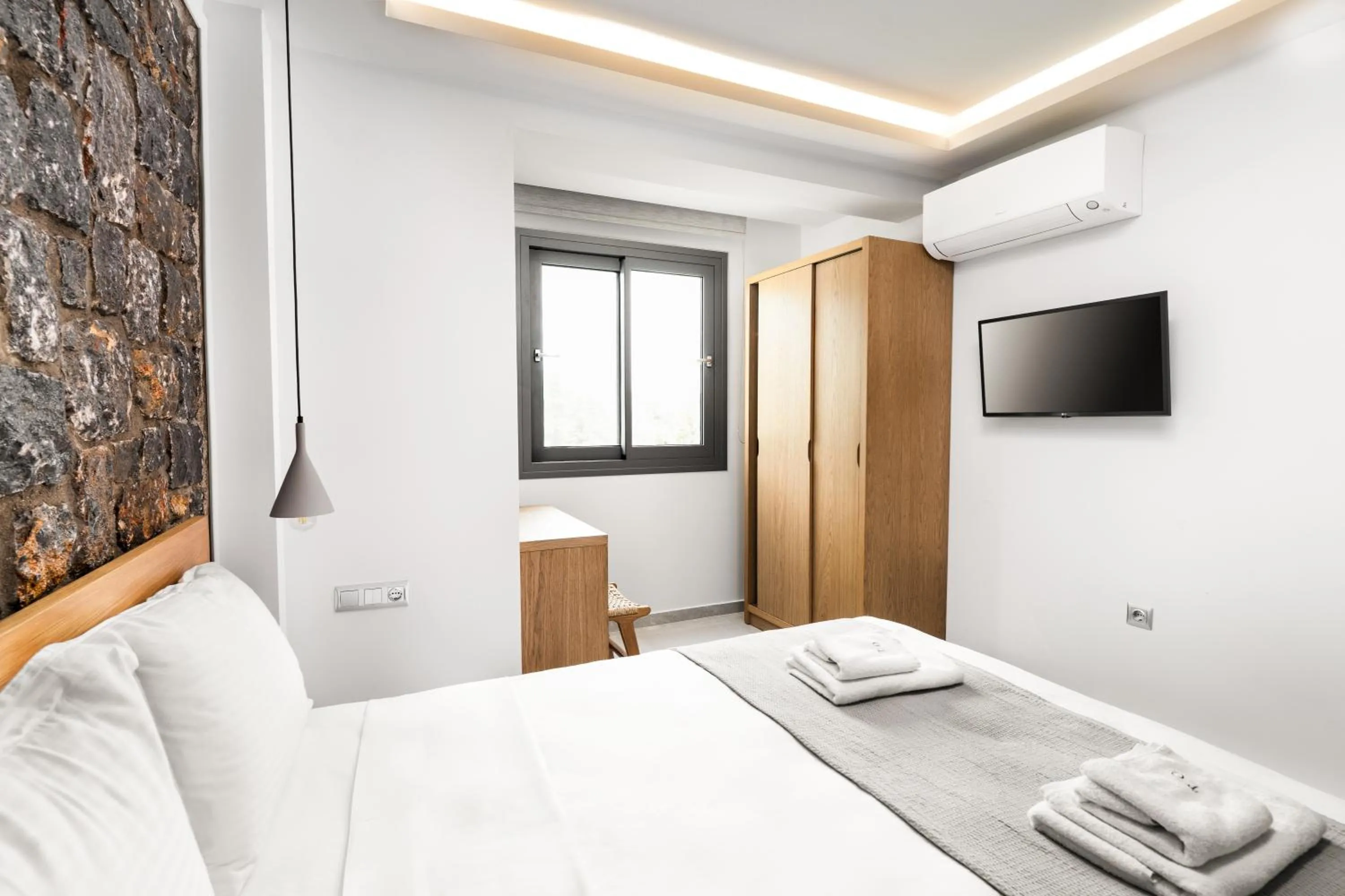 Bedroom, Bed in Terra Olivia Luxury Villas and Suites