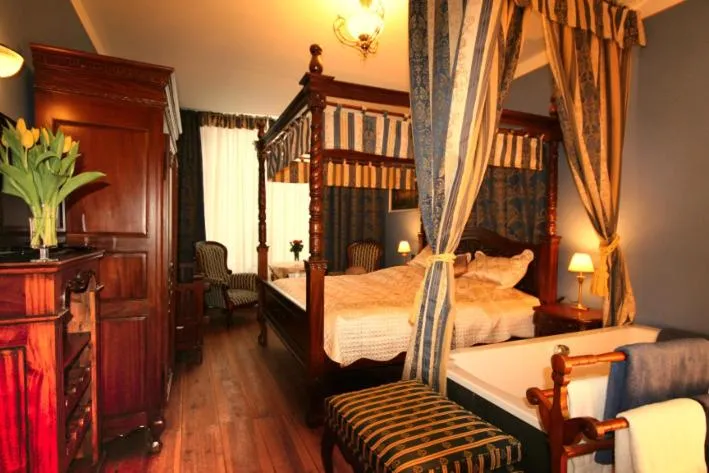 Photo of the whole room, Bed in Hotel Denkmal 13 Wismar