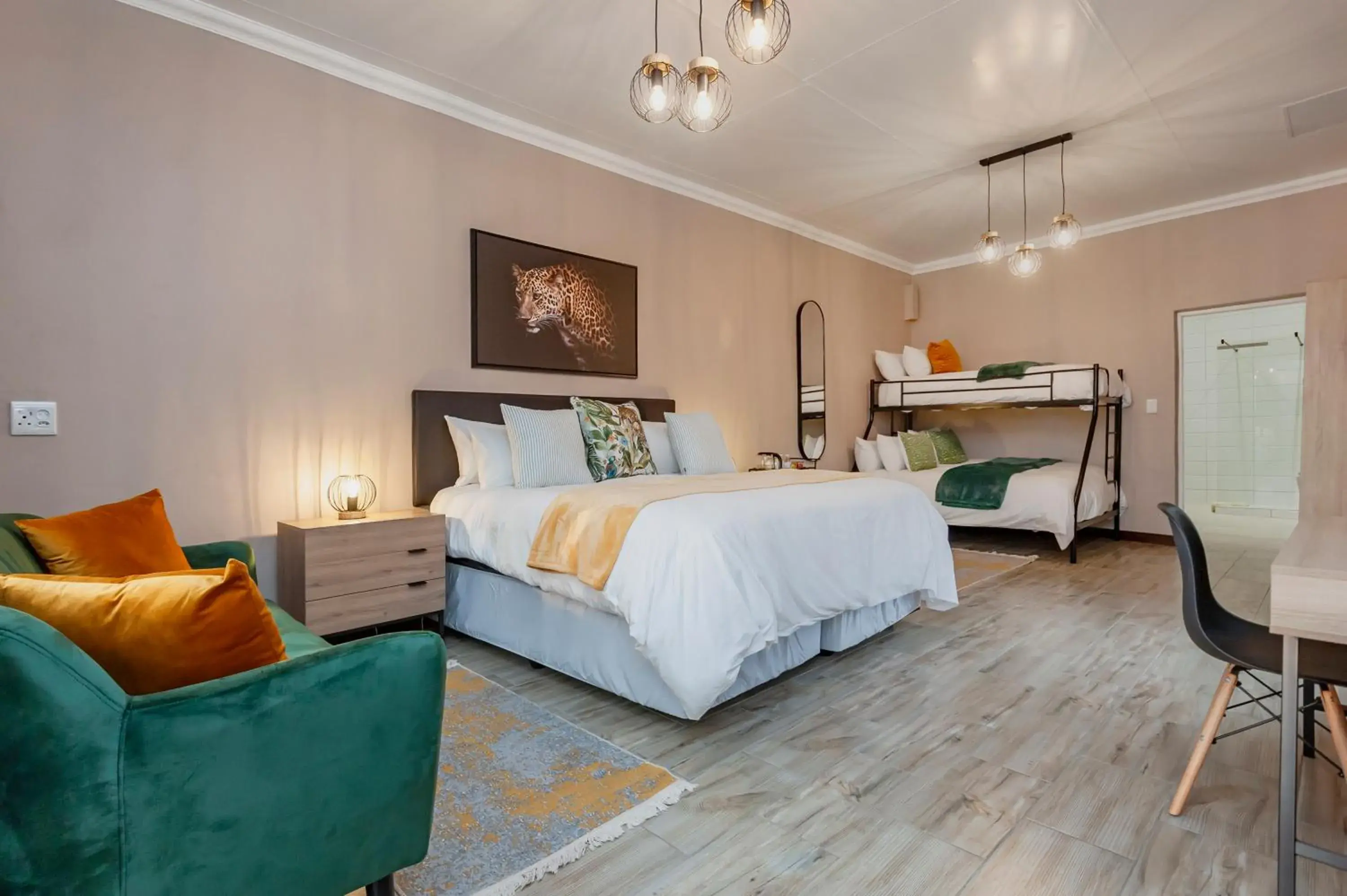 Deluxe Family Suite in Airport Tower Lodge Deluxe Family Suite in Airport Tower Lodge