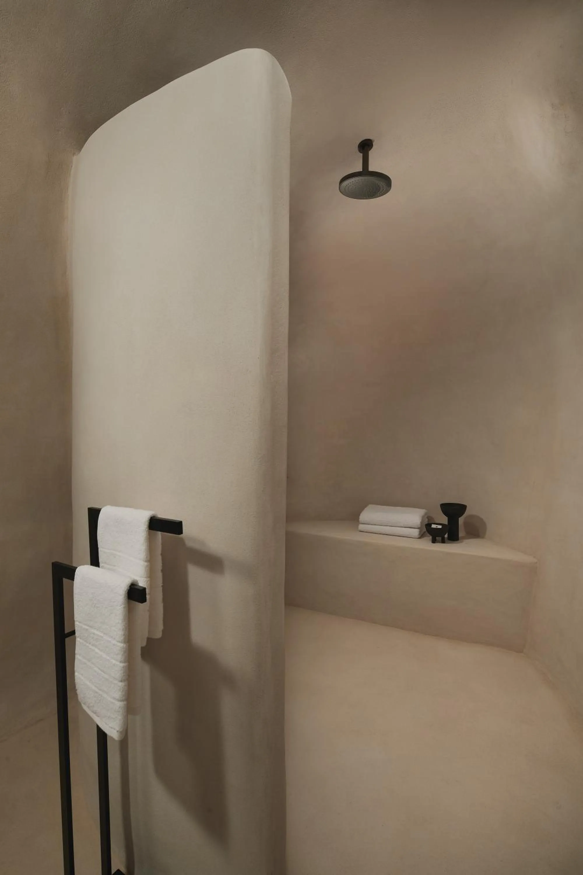 Shower in Divine Cave Experience