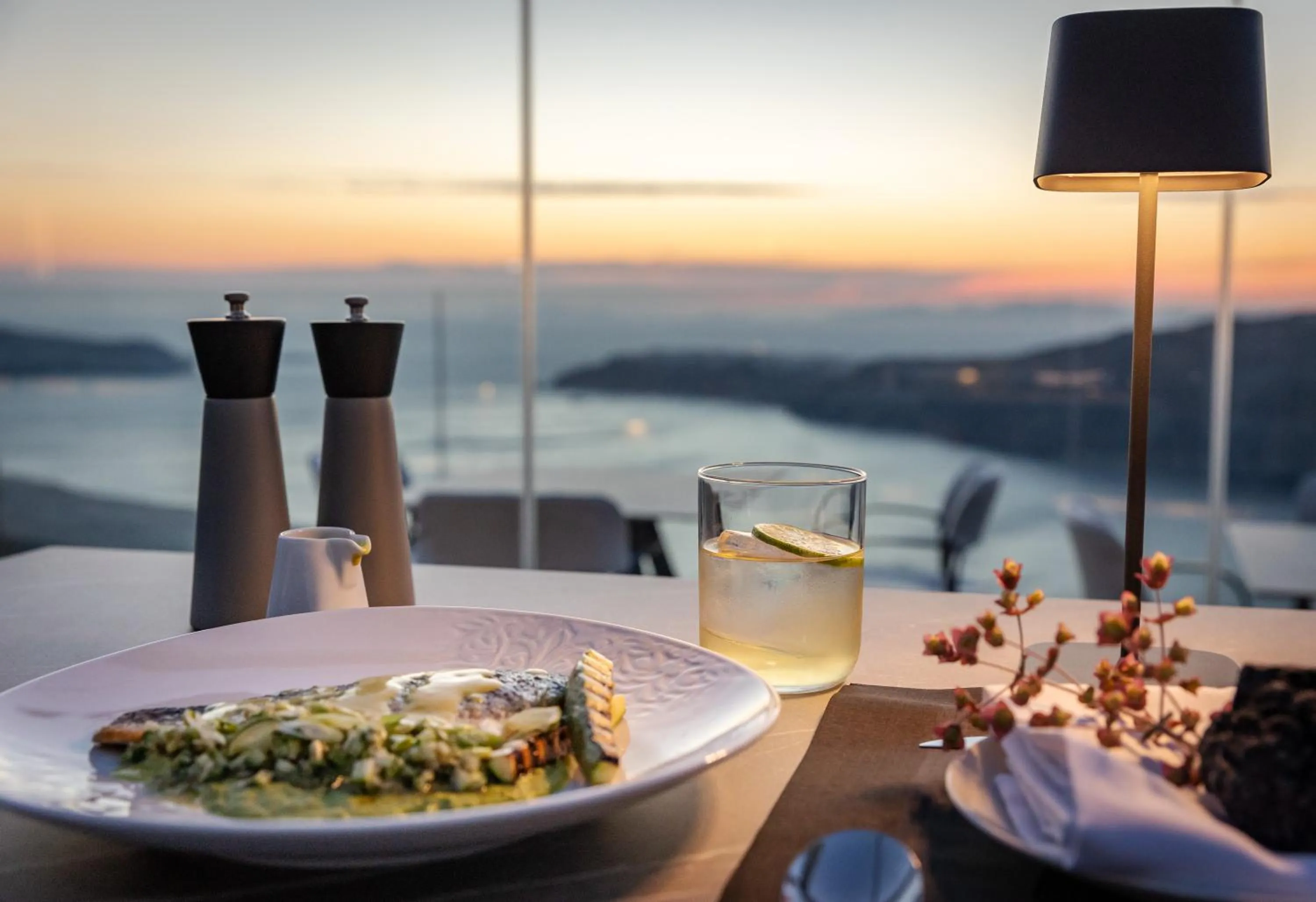 Restaurant/places to eat in Divine Cave Experience