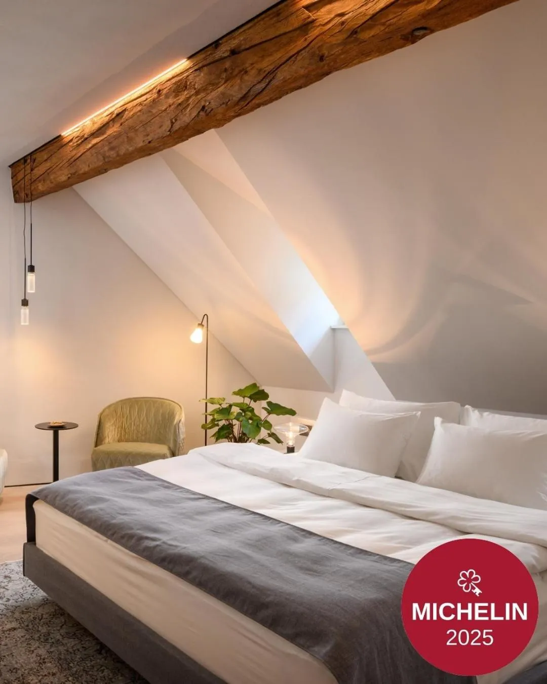 Bed in Zlata Ladjica Boutique Hotel