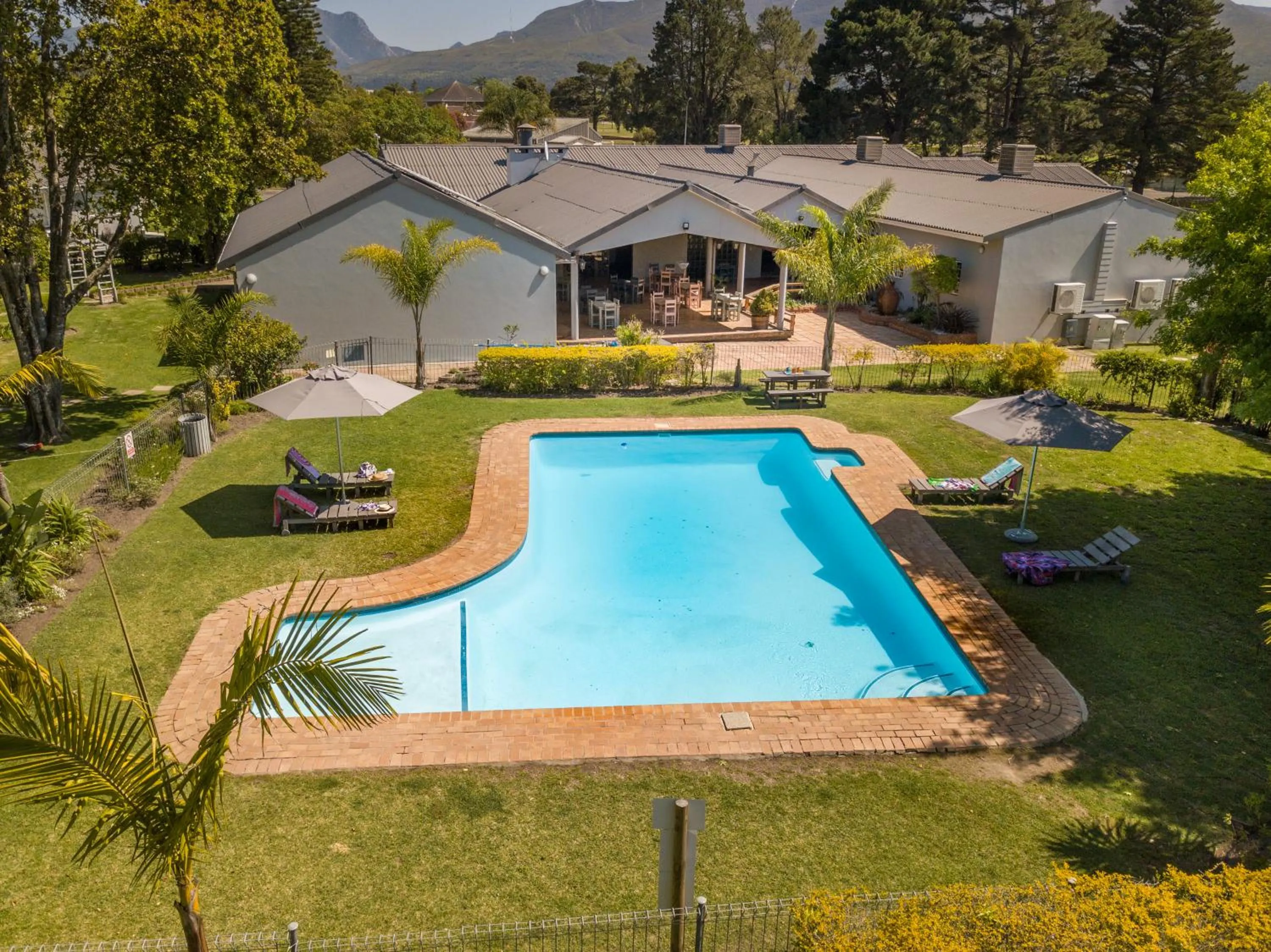 Garden view in Pine Lodge George