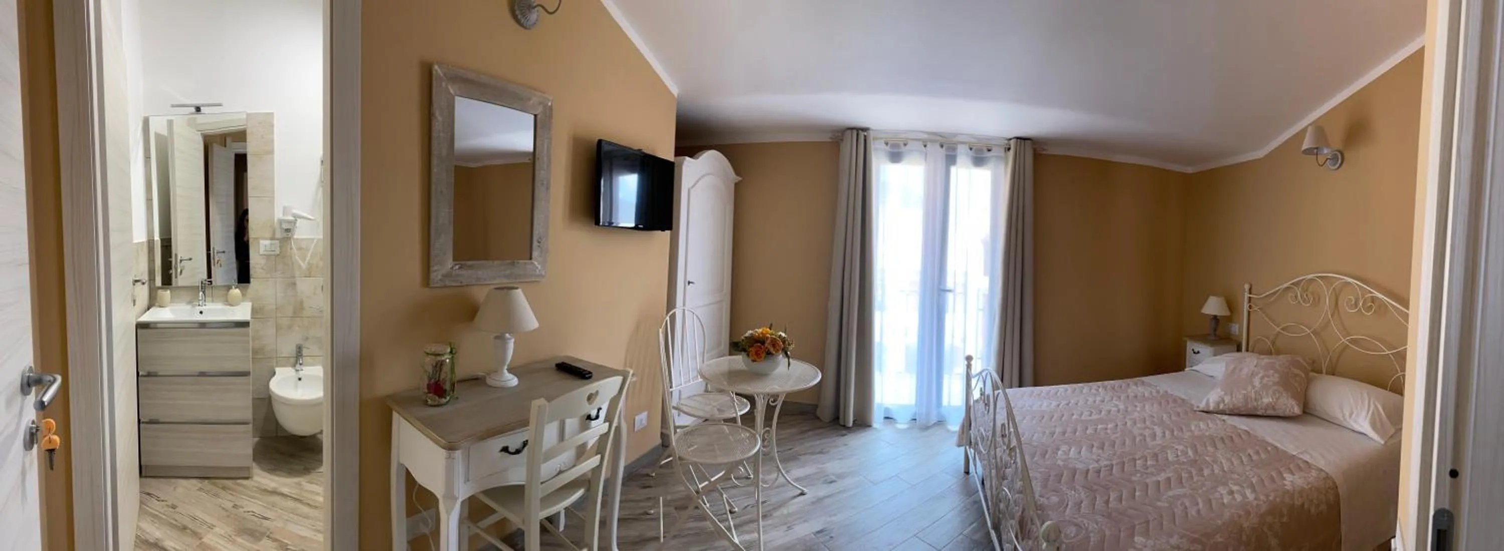 Bed in La Soffitta di EmmaSofia