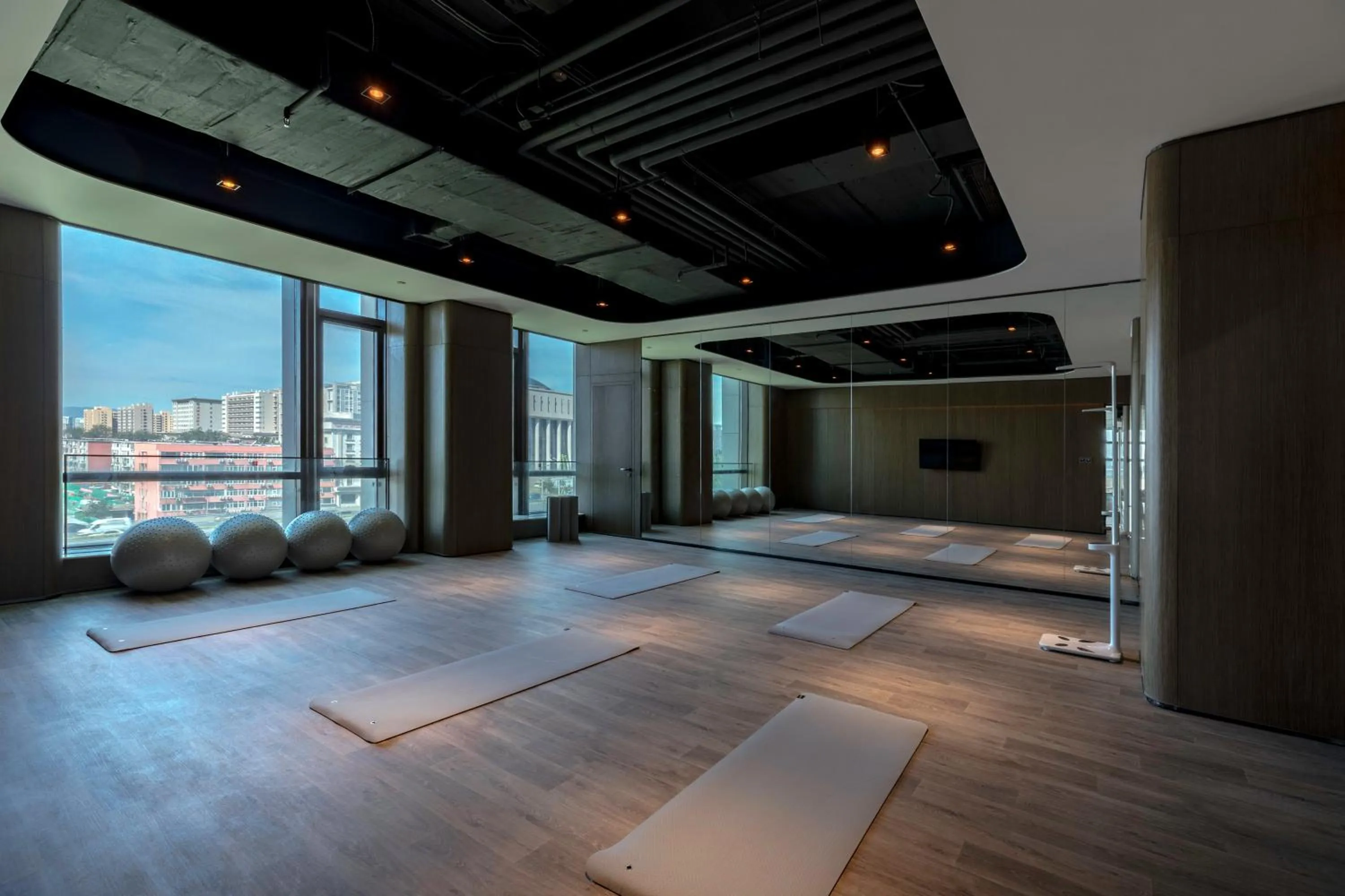 Fitness centre/facilities in HUALUXE Beijing Xinan