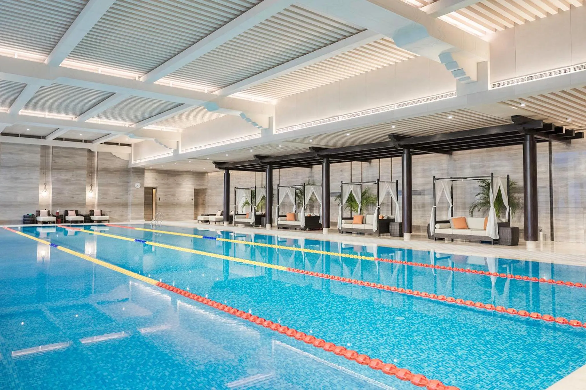 Swimming pool in HUALUXE Beijing Xinan