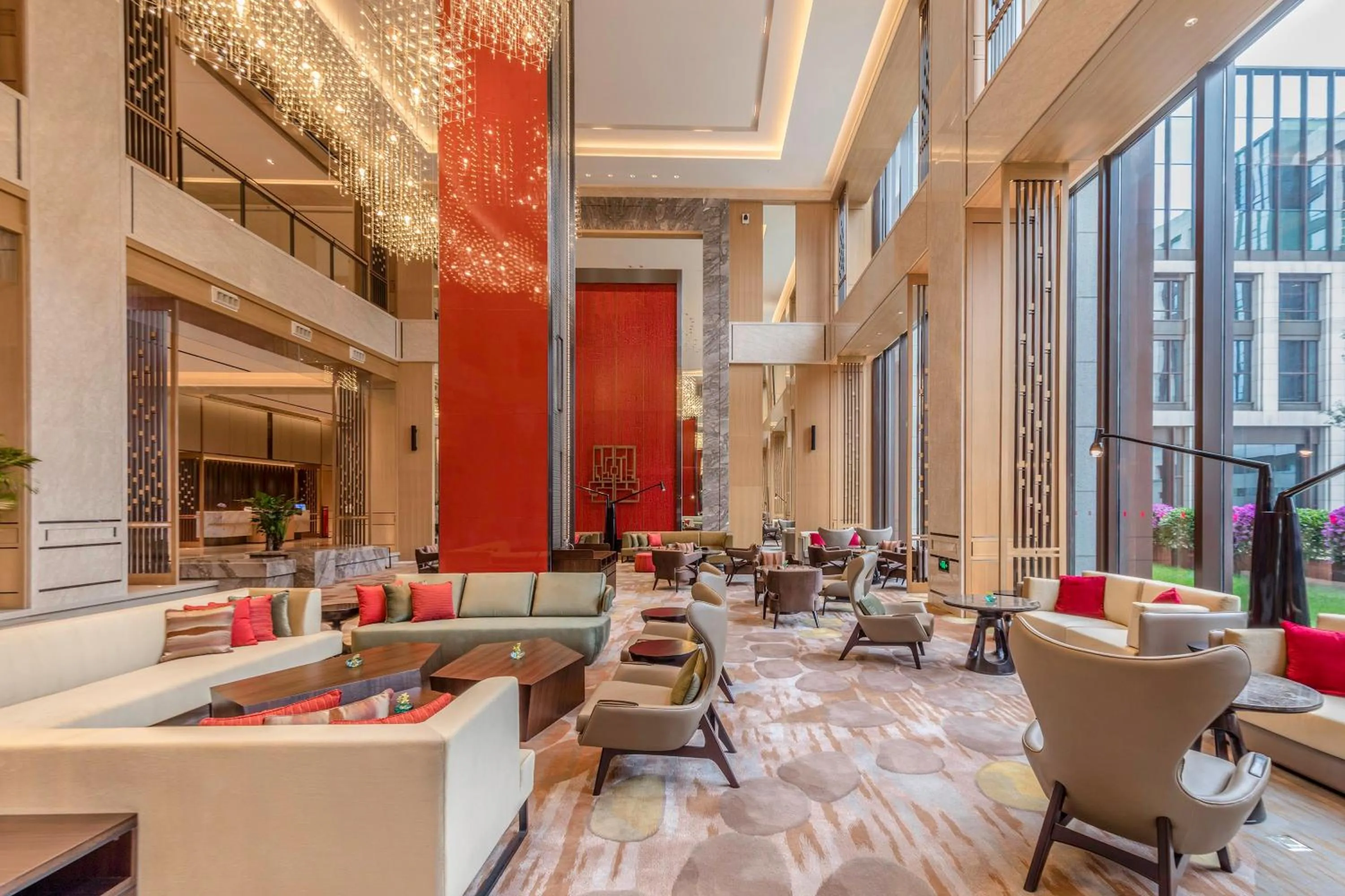 Lounge or bar in HUALUXE Beijing Xinan