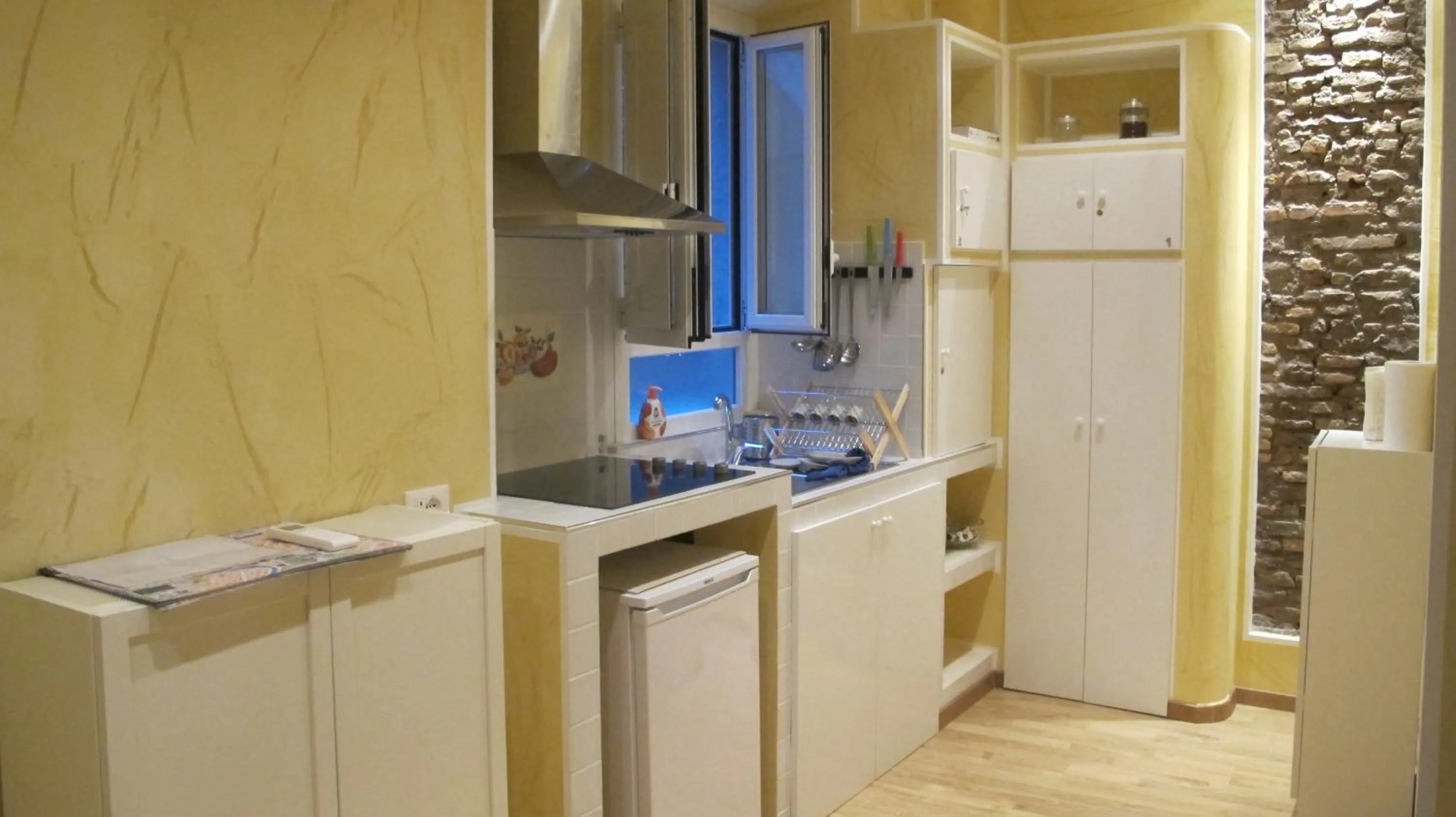 Communal kitchen in B&B In Piazza