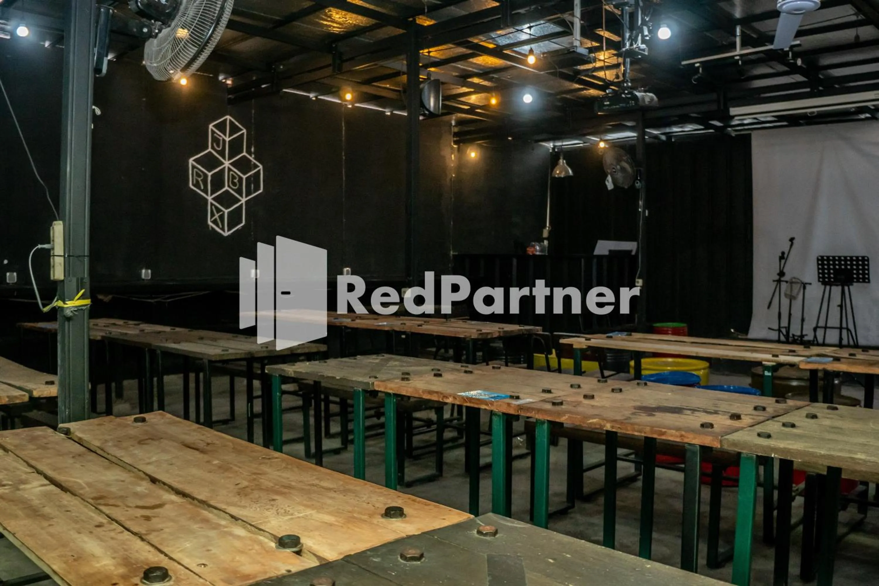 Jabrix Hotel Mitra RedDoorz