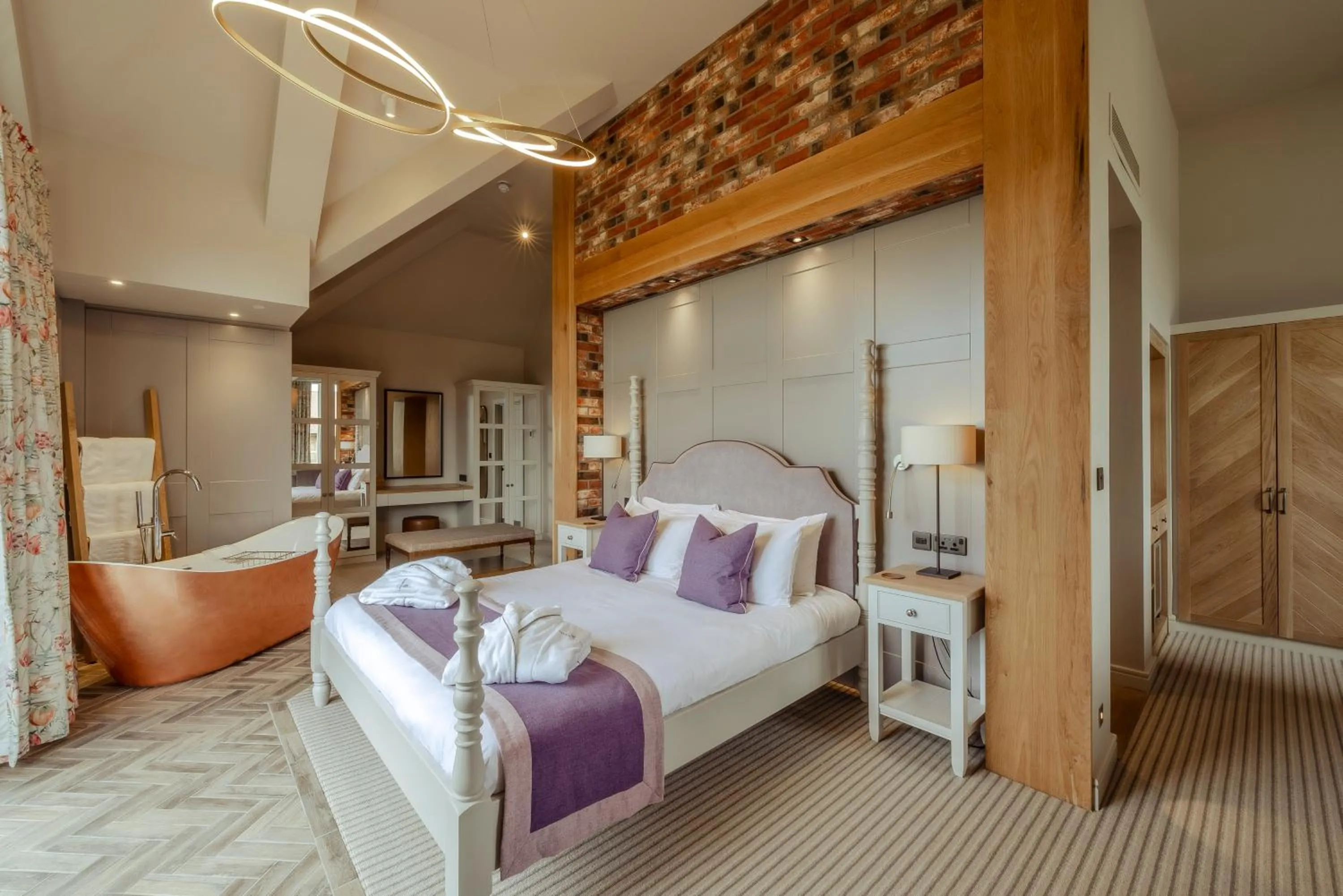 Bedroom, Bed in Sandburn Hall