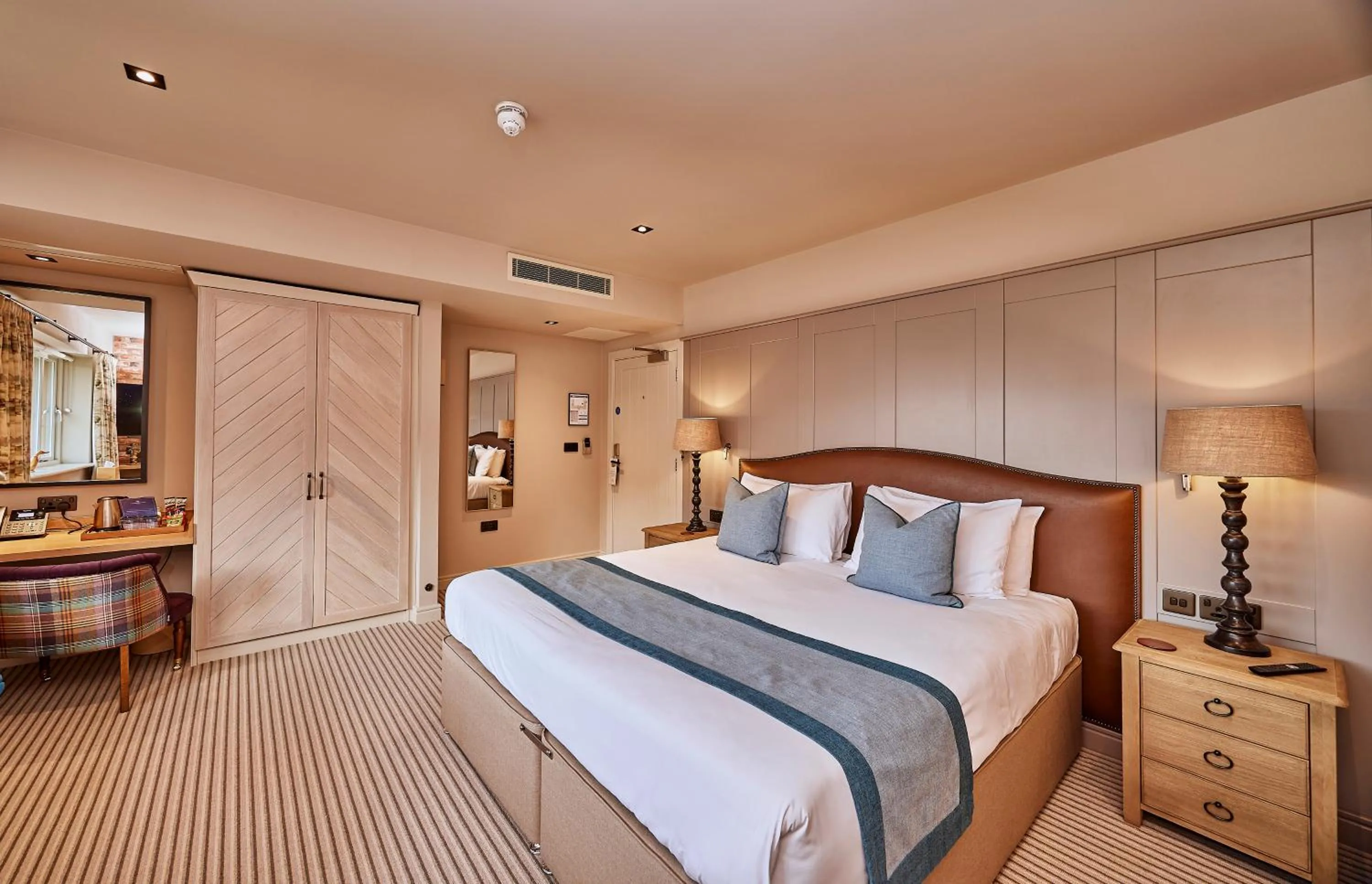 Bedroom, Bed in Sandburn Hall