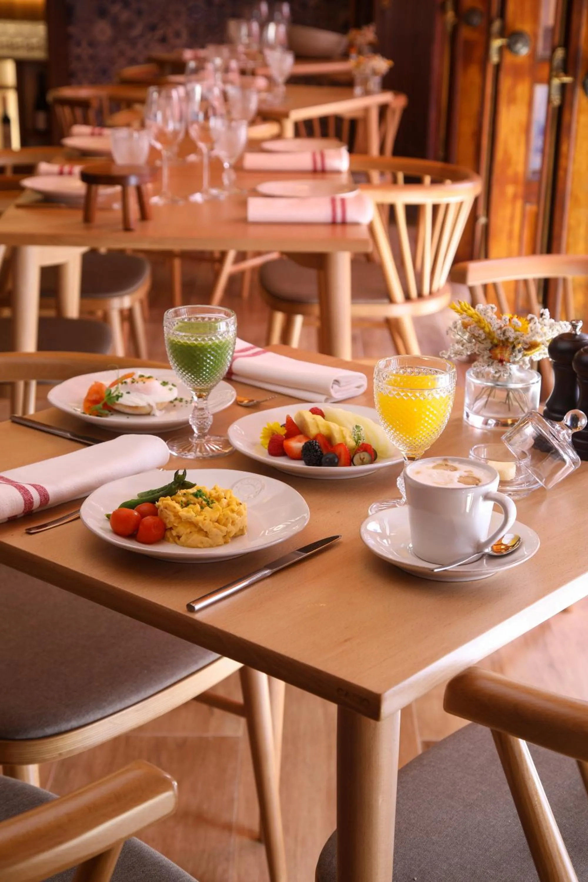 Restaurant/places to eat in Vincci Alfama