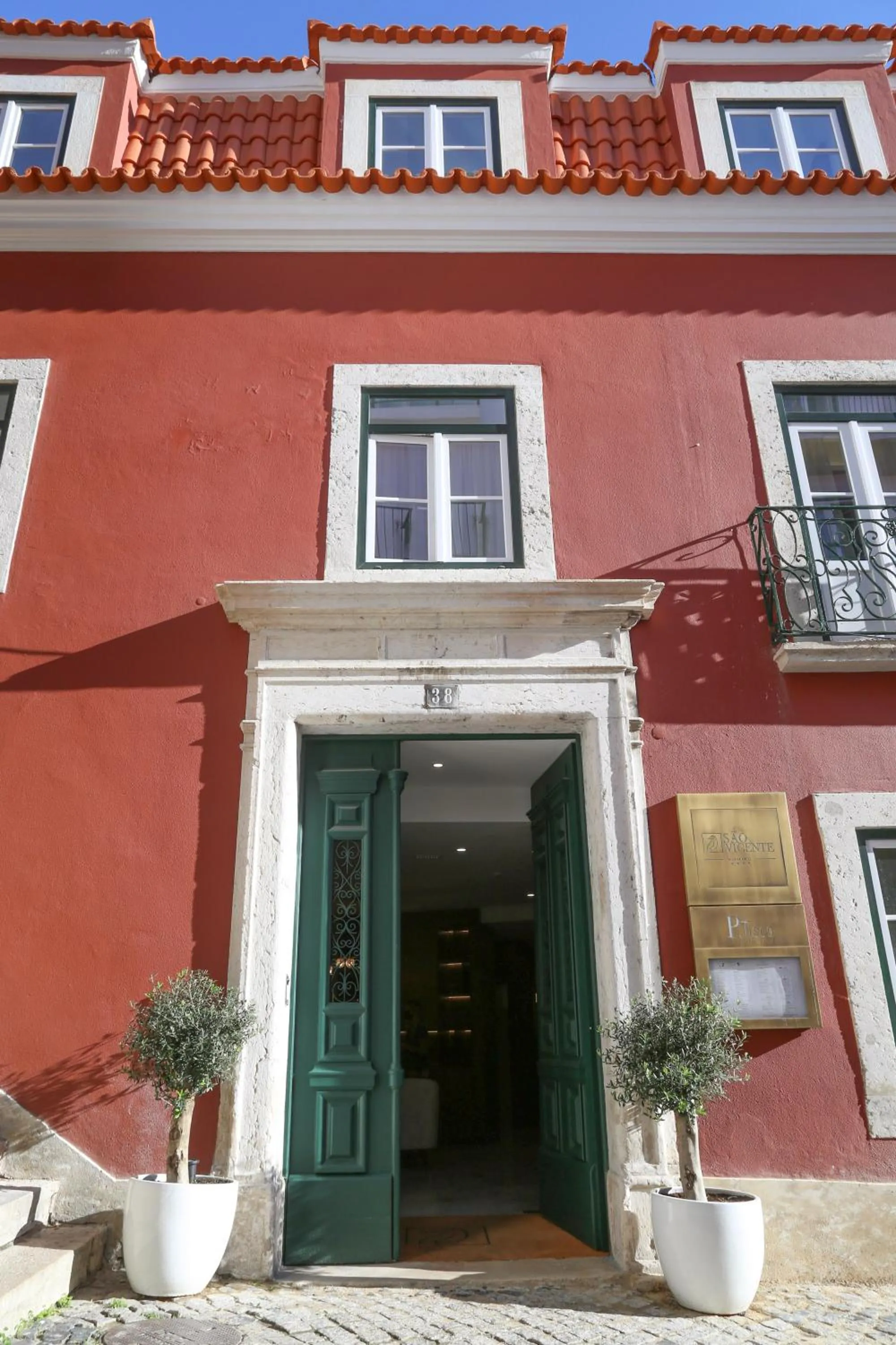 Property building in Vincci Alfama