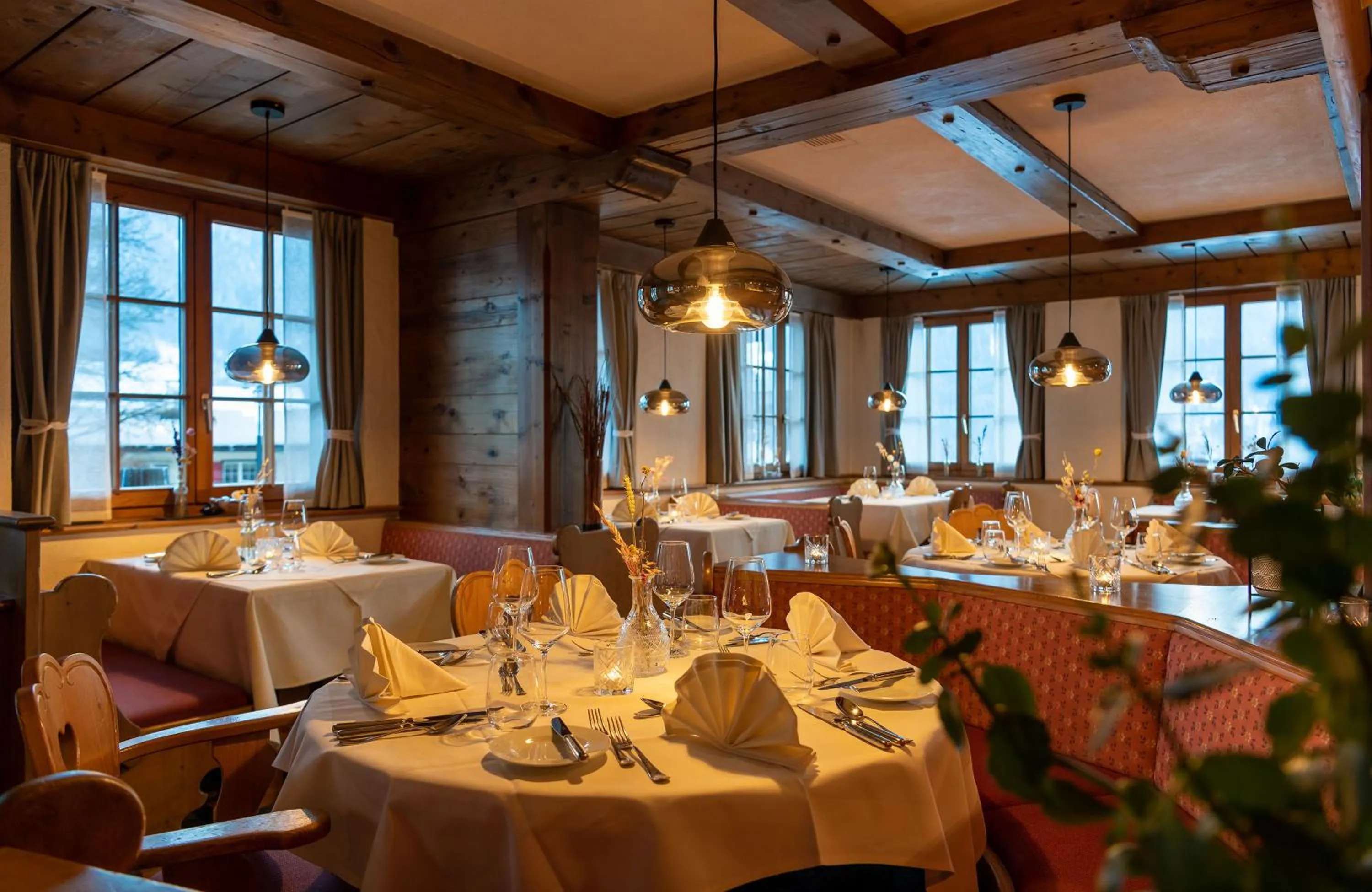 Restaurant/places to eat in Sunstar Hotel Klosters