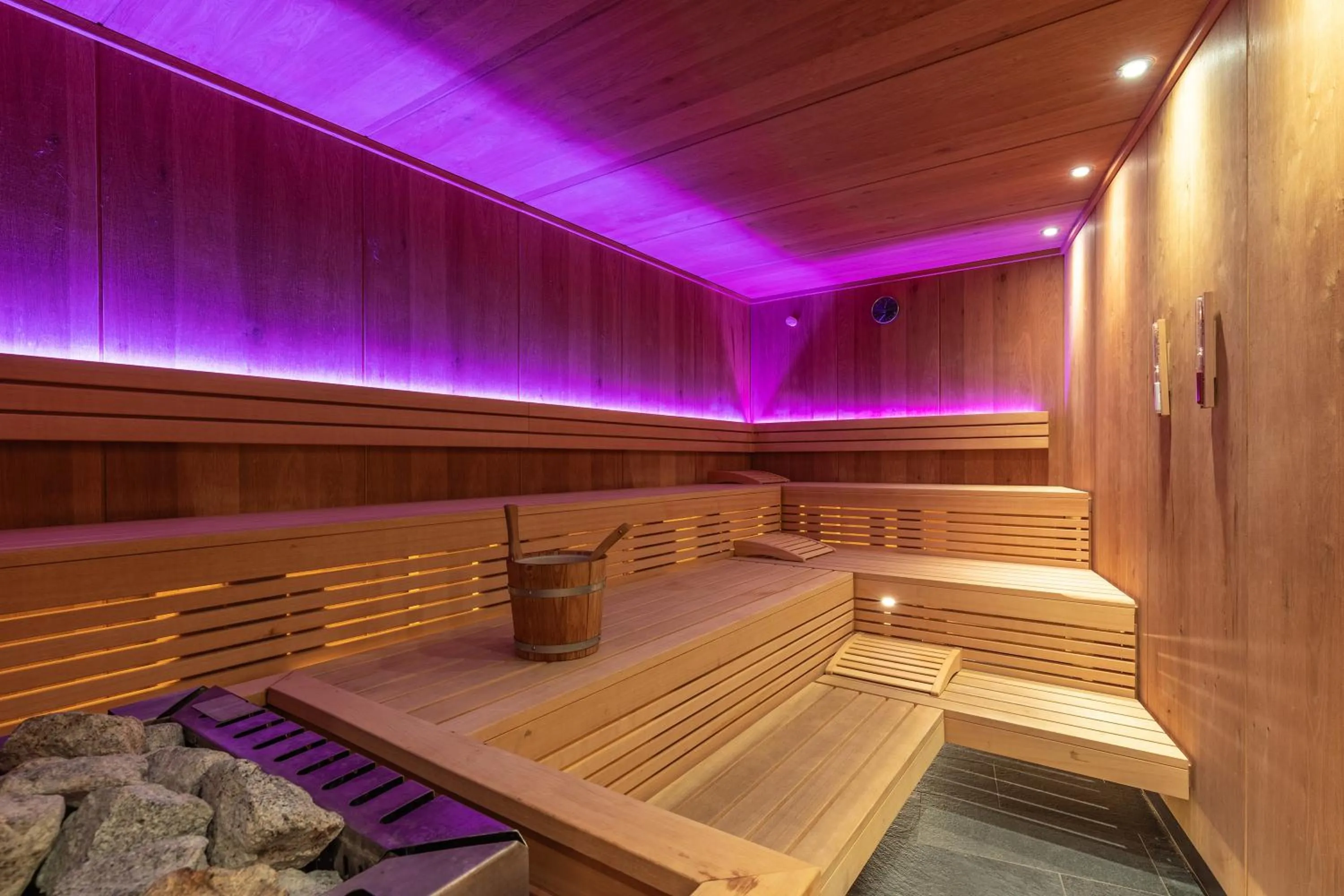 Swimming pool in Sunstar Hotel Klosters