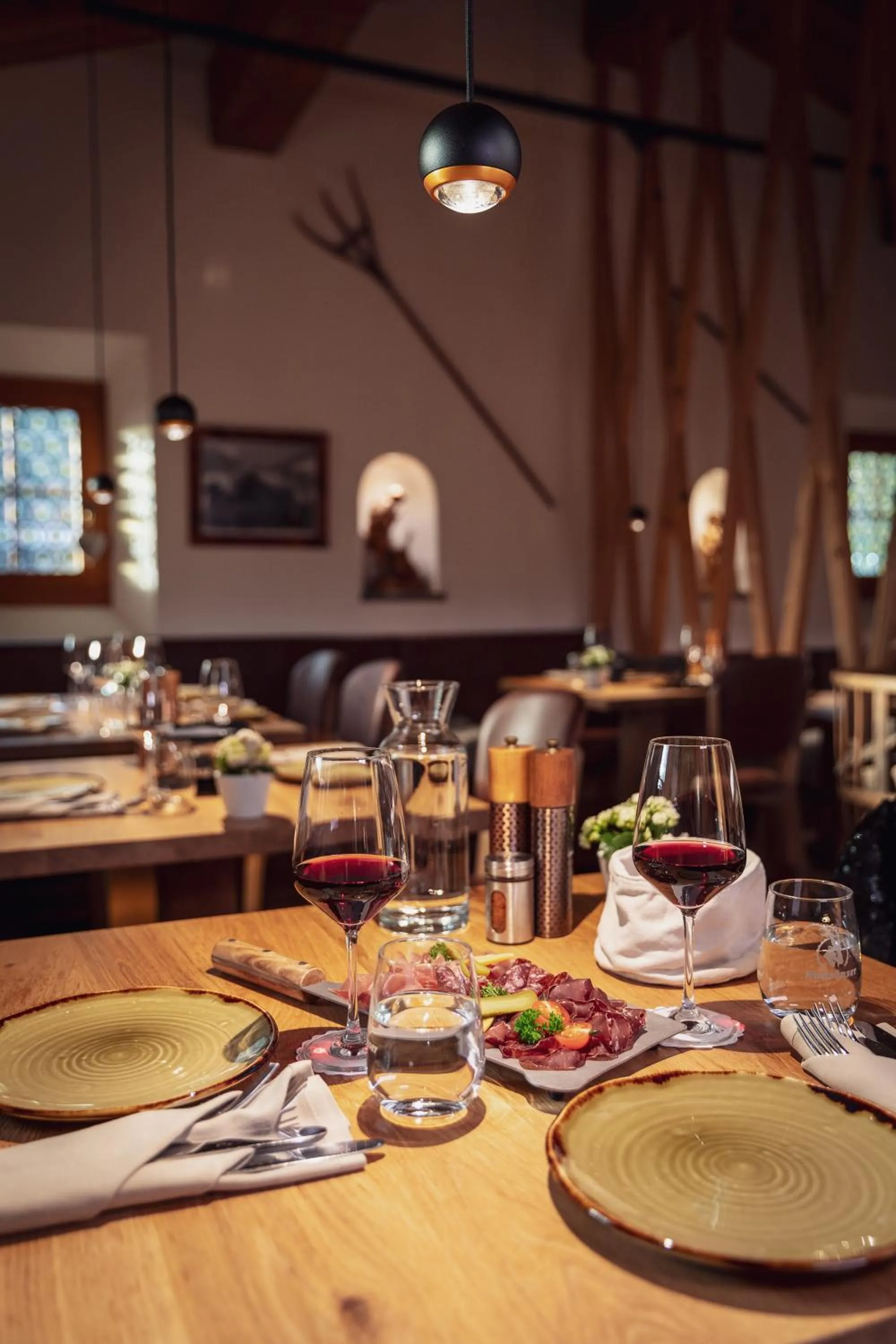 Restaurant/places to eat in Sunstar Hotel Klosters