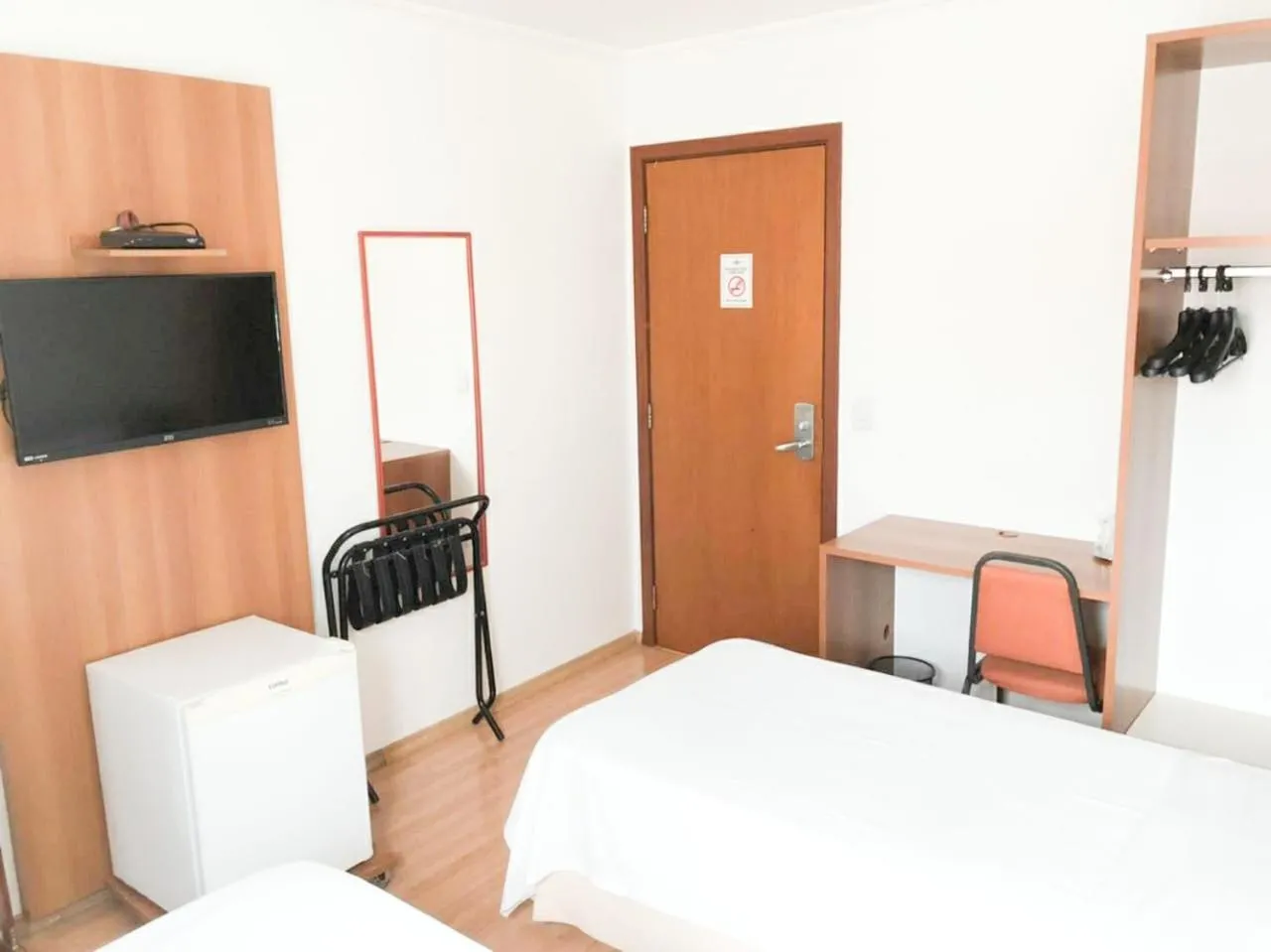 Photo of the whole room, Bed in Millian Hotel