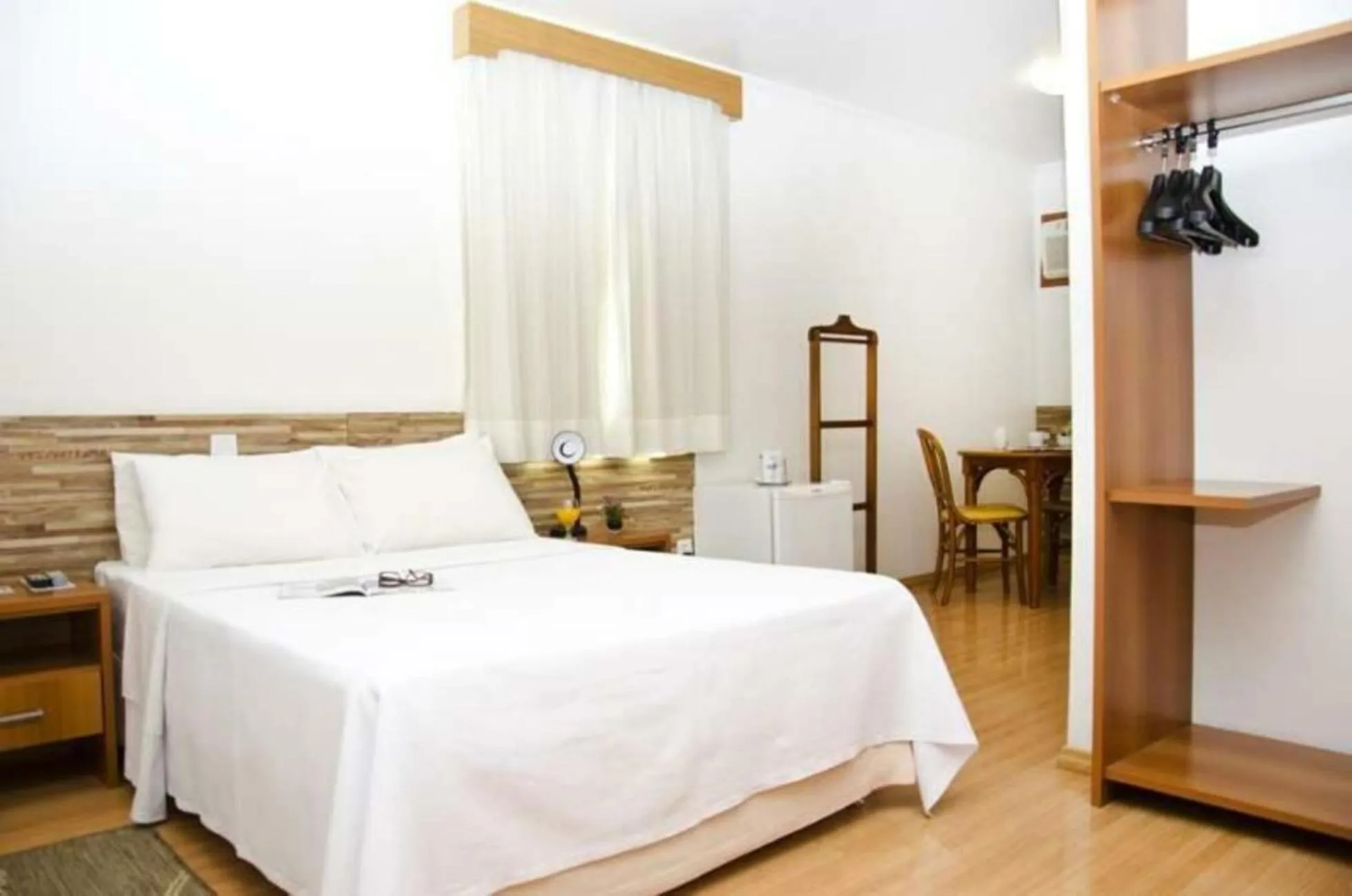 Bedroom, Bed in Millian Hotel