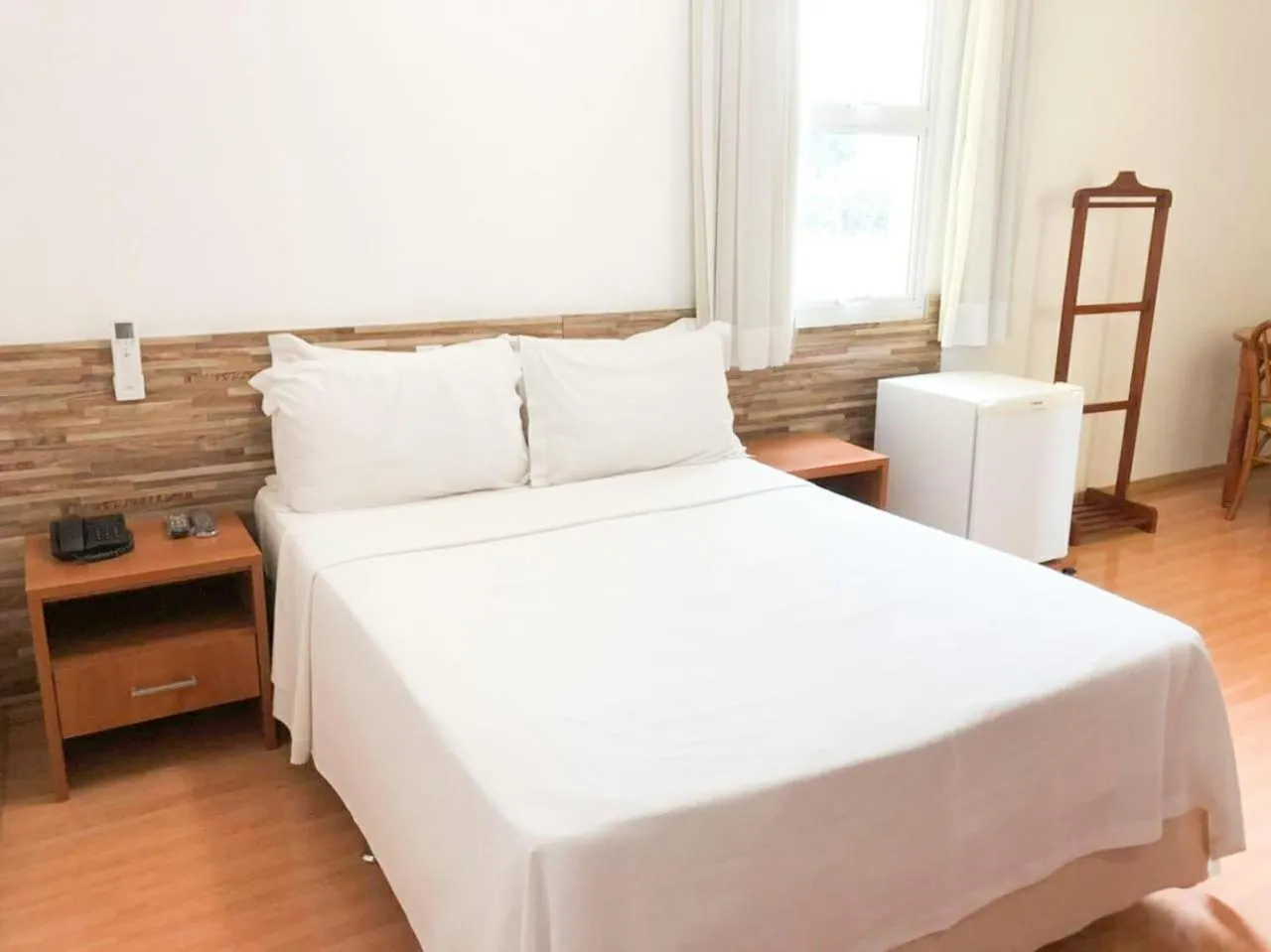 Photo of the whole room, Bed in Millian Hotel