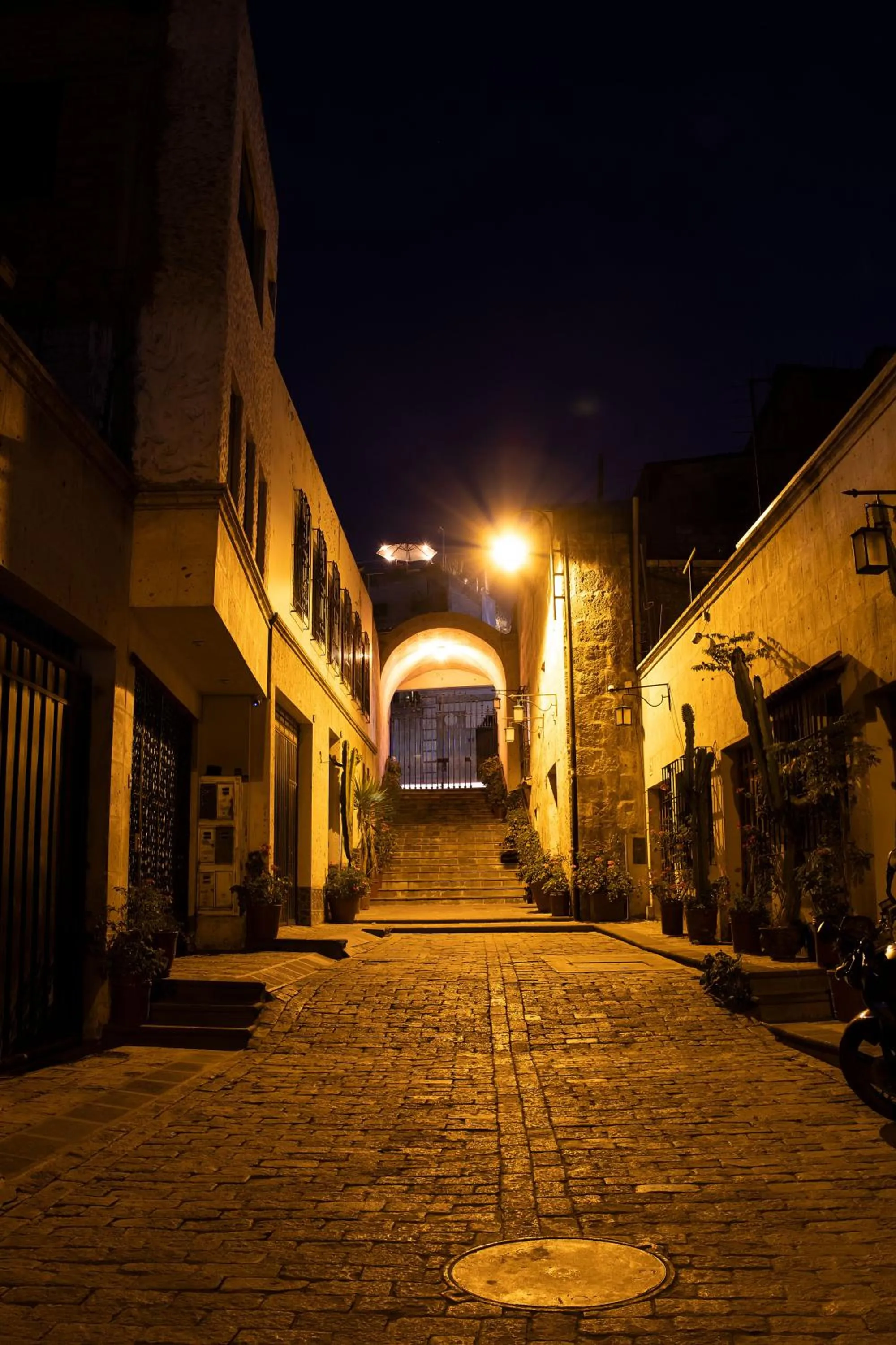 Quiet street view in Tambo del Solar