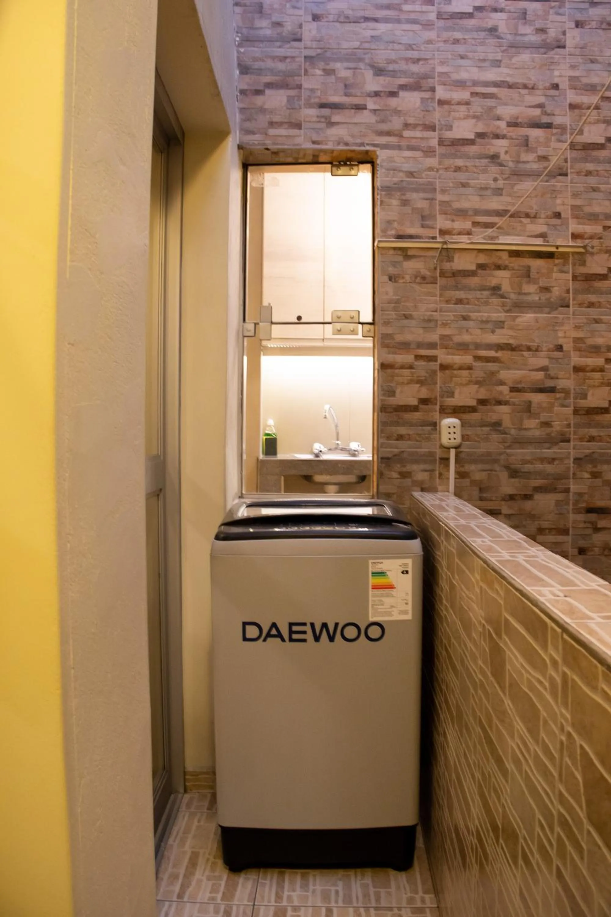 washing machine in Tambo del Solar