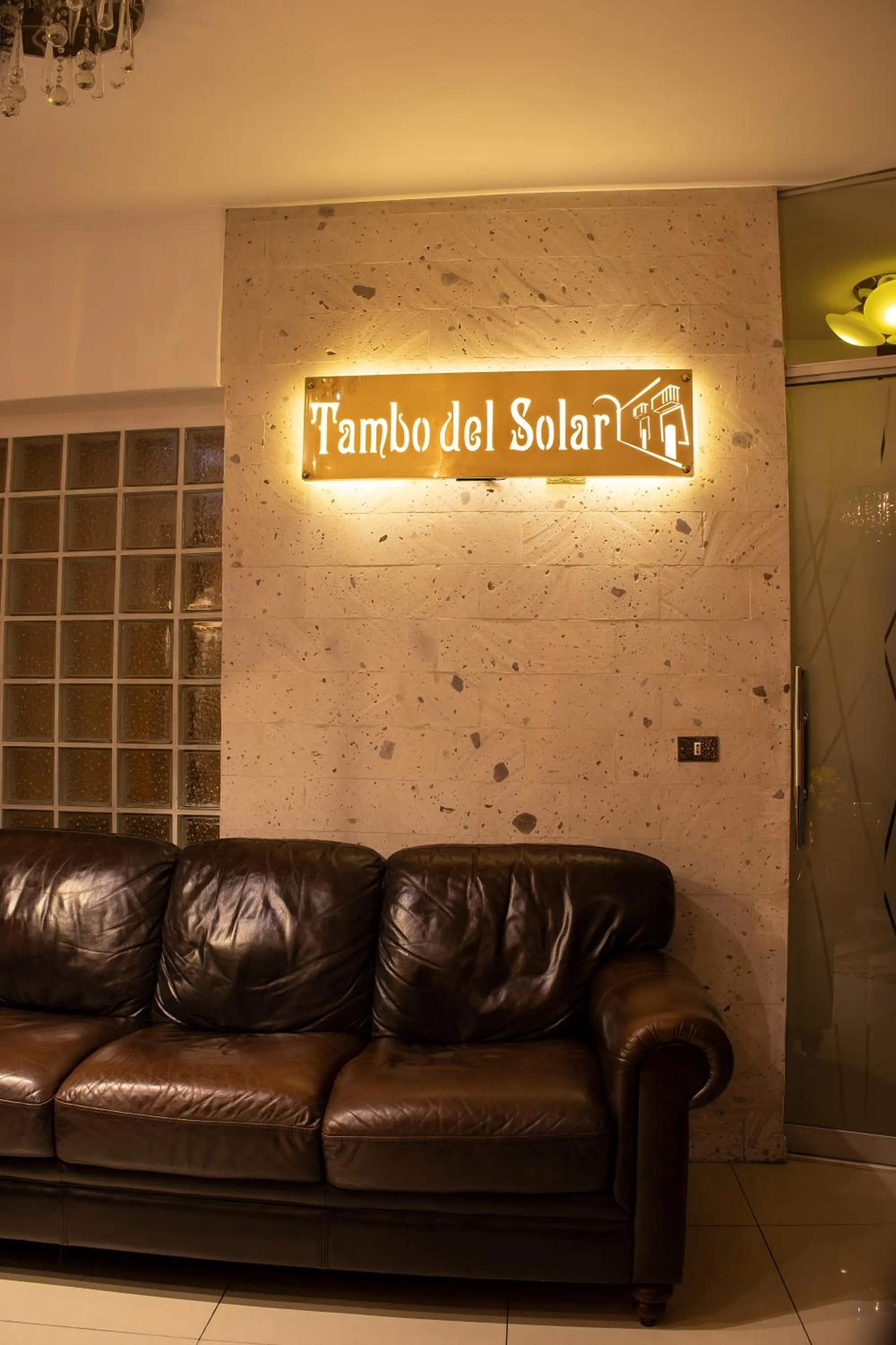 Logo/Certificate/Sign in Tambo del Solar