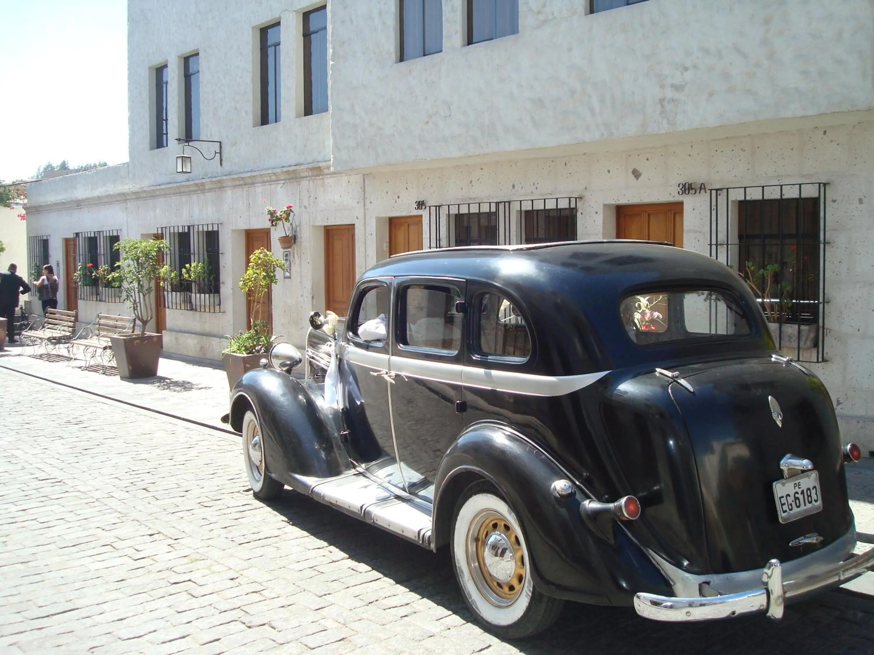 Facade/entrance in Tambo del Solar