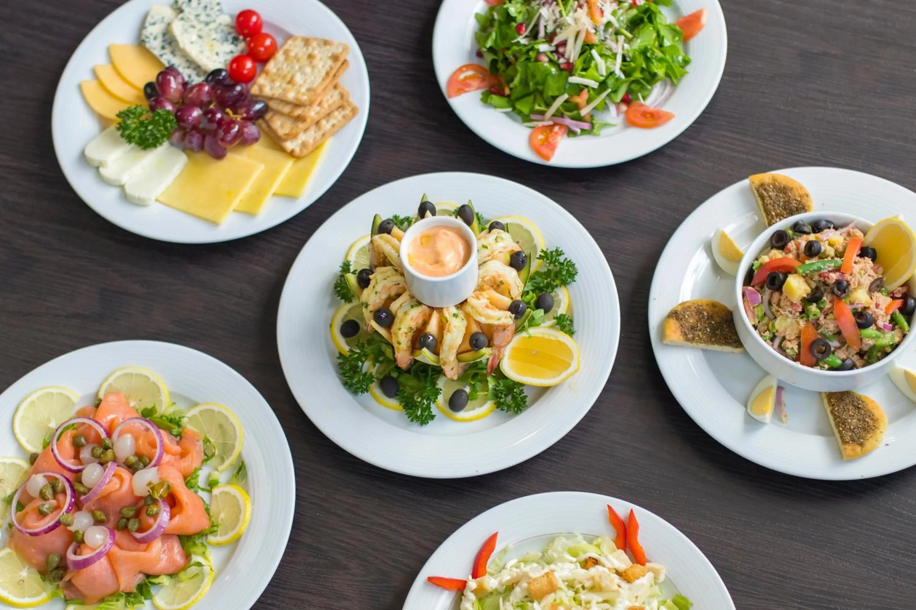 Food and drinks in Hotel Muscat Holiday