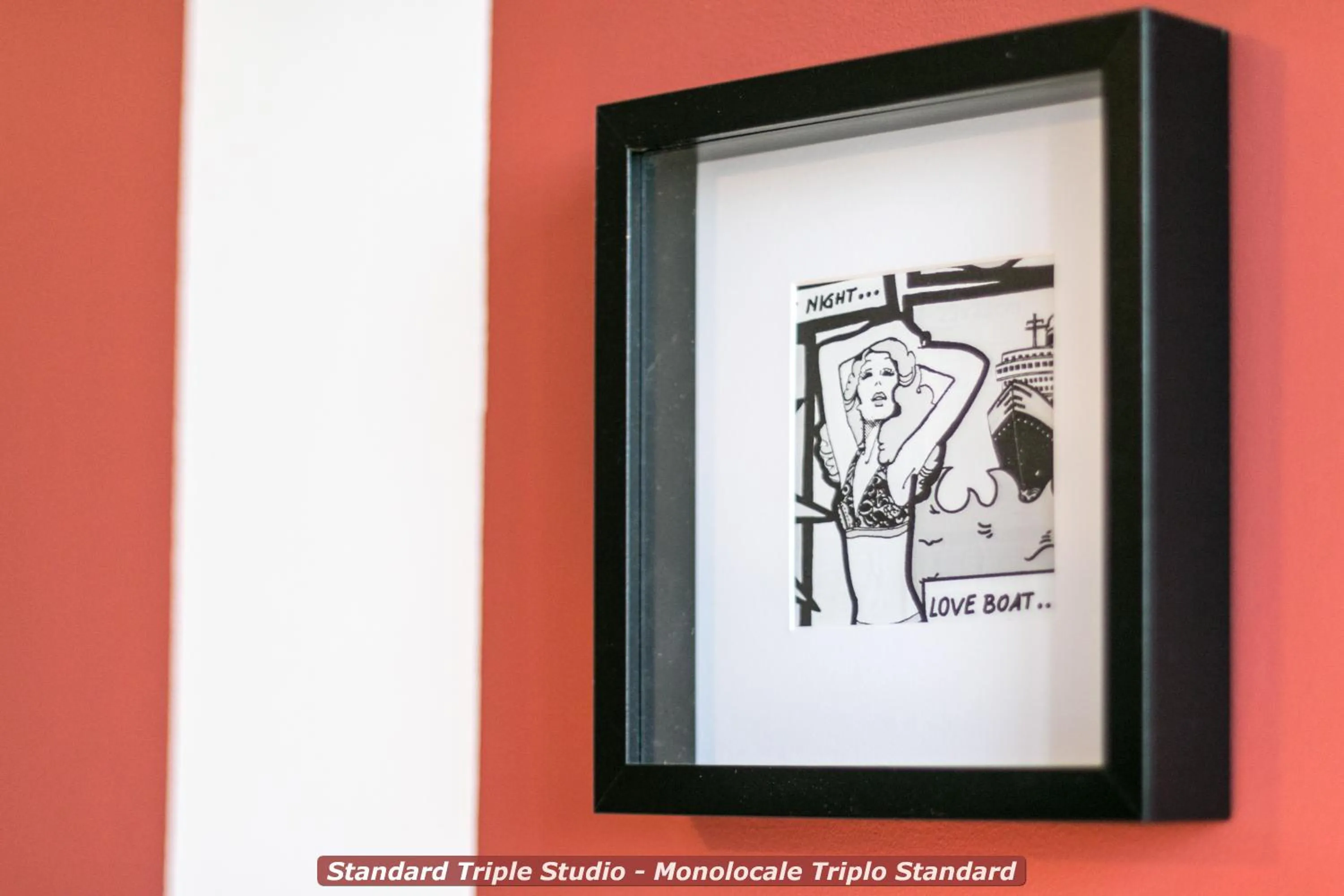 Decorative detail in 4 Star Bologna Train Station - Self Check-In