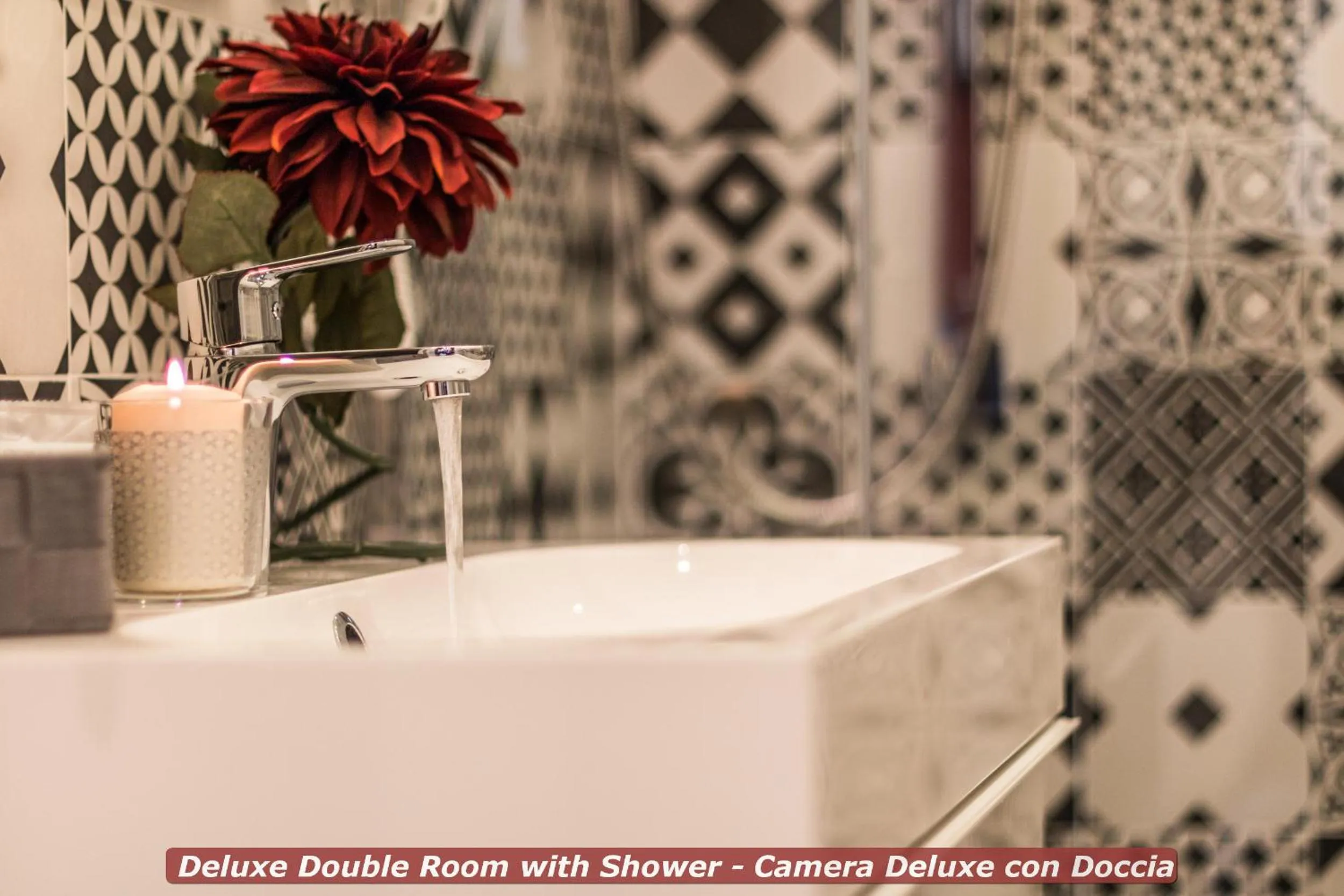 Decorative detail in 4 Star Bologna Train Station - Self Check-In