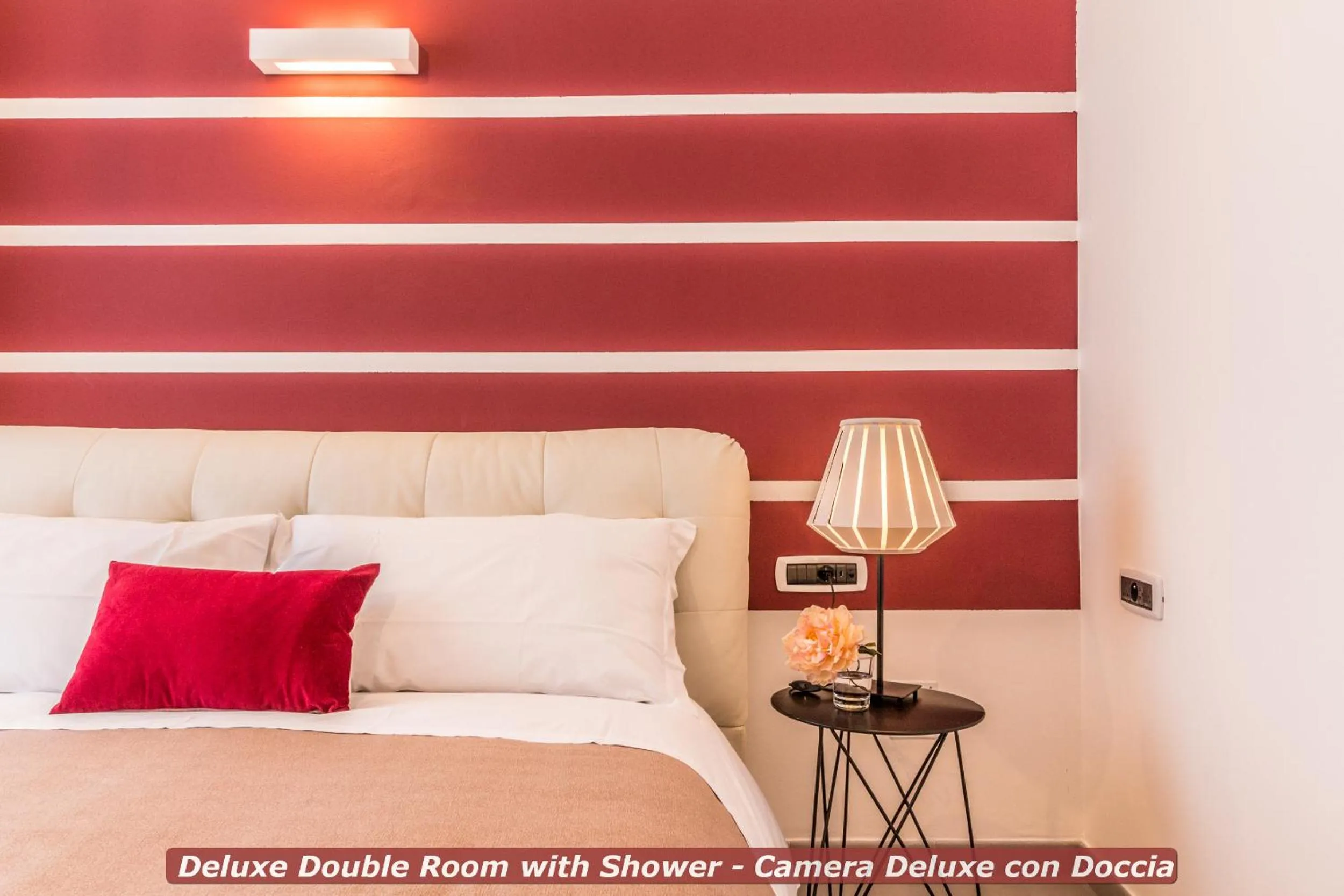 Bedroom in 4 Star Bologna Train Station - Self Check-In