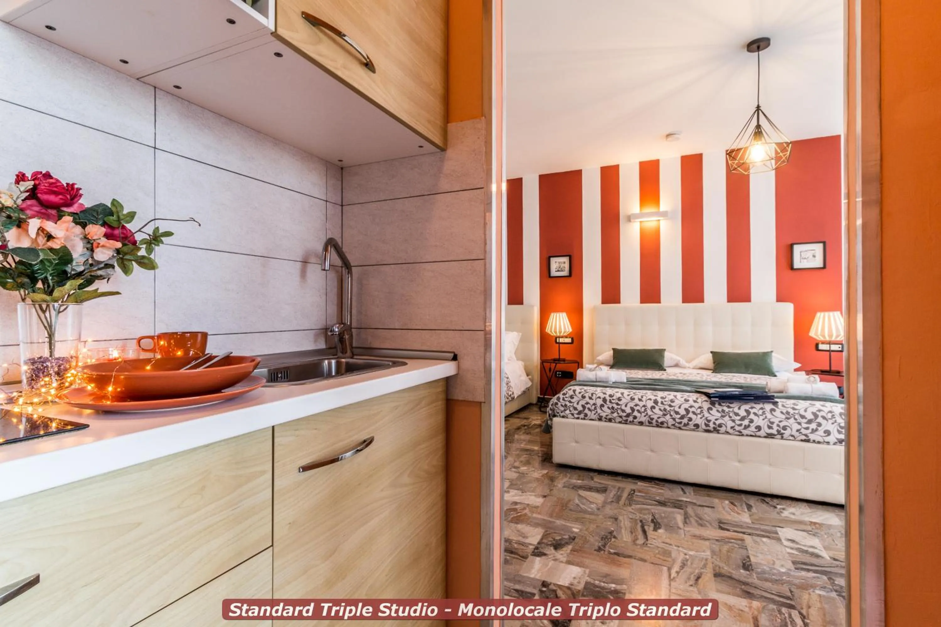 Kitchen or kitchenette, Bed in 4 Star Bologna Train Station - Self Check-In