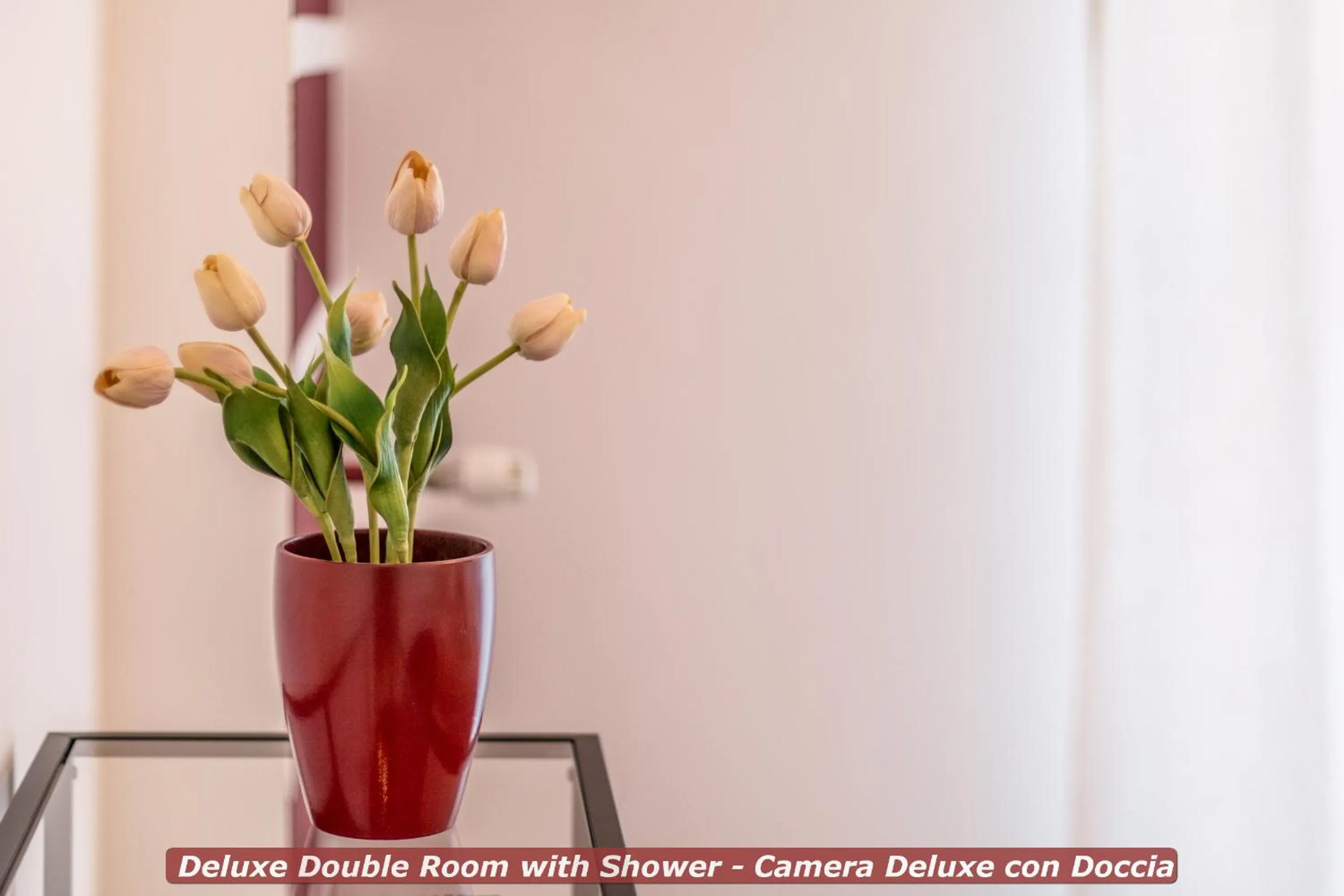 Decorative detail in 4 Star Bologna Train Station - Self Check-In
