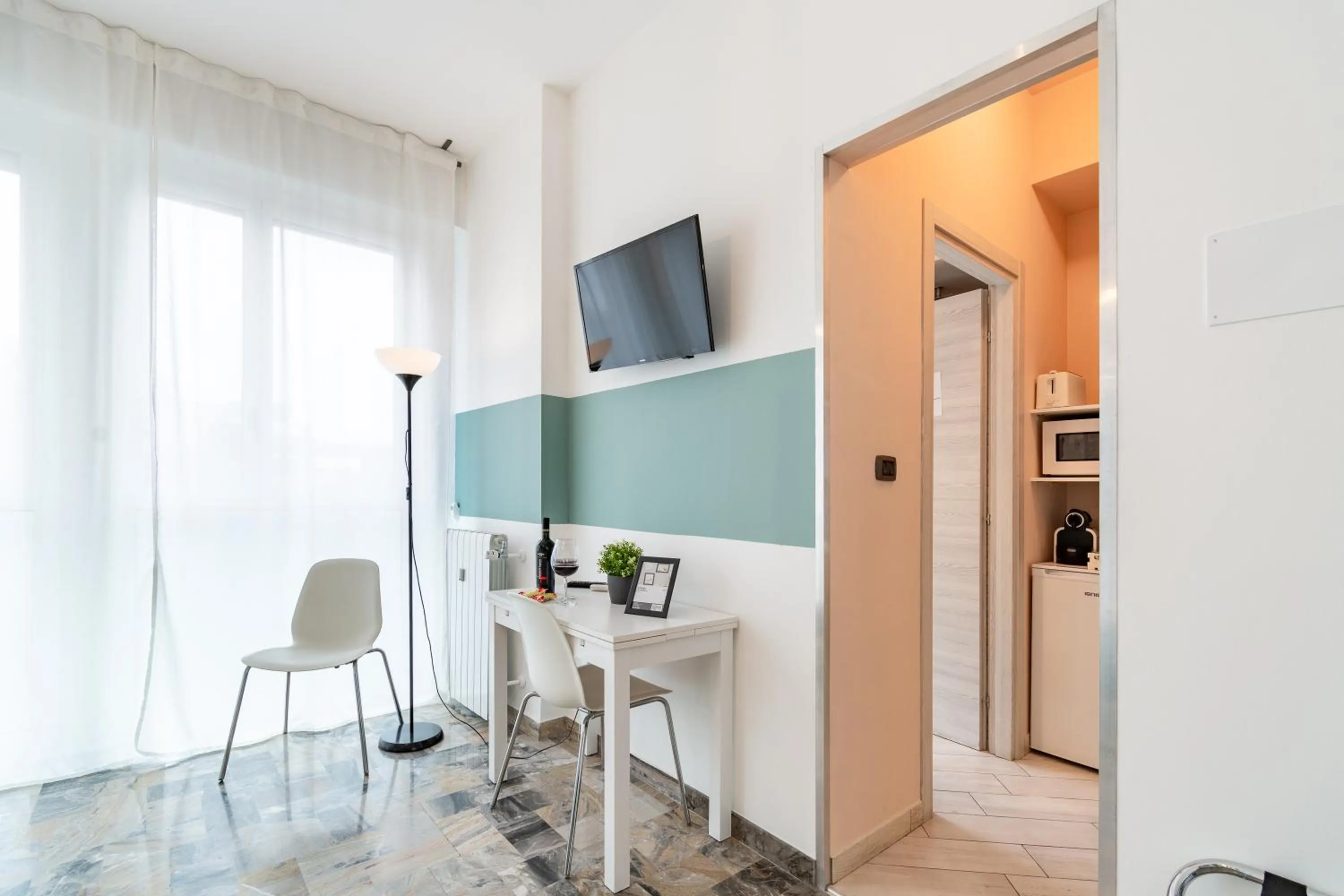 TV and multimedia in 4 Star Bologna Train Station - Self Check-In