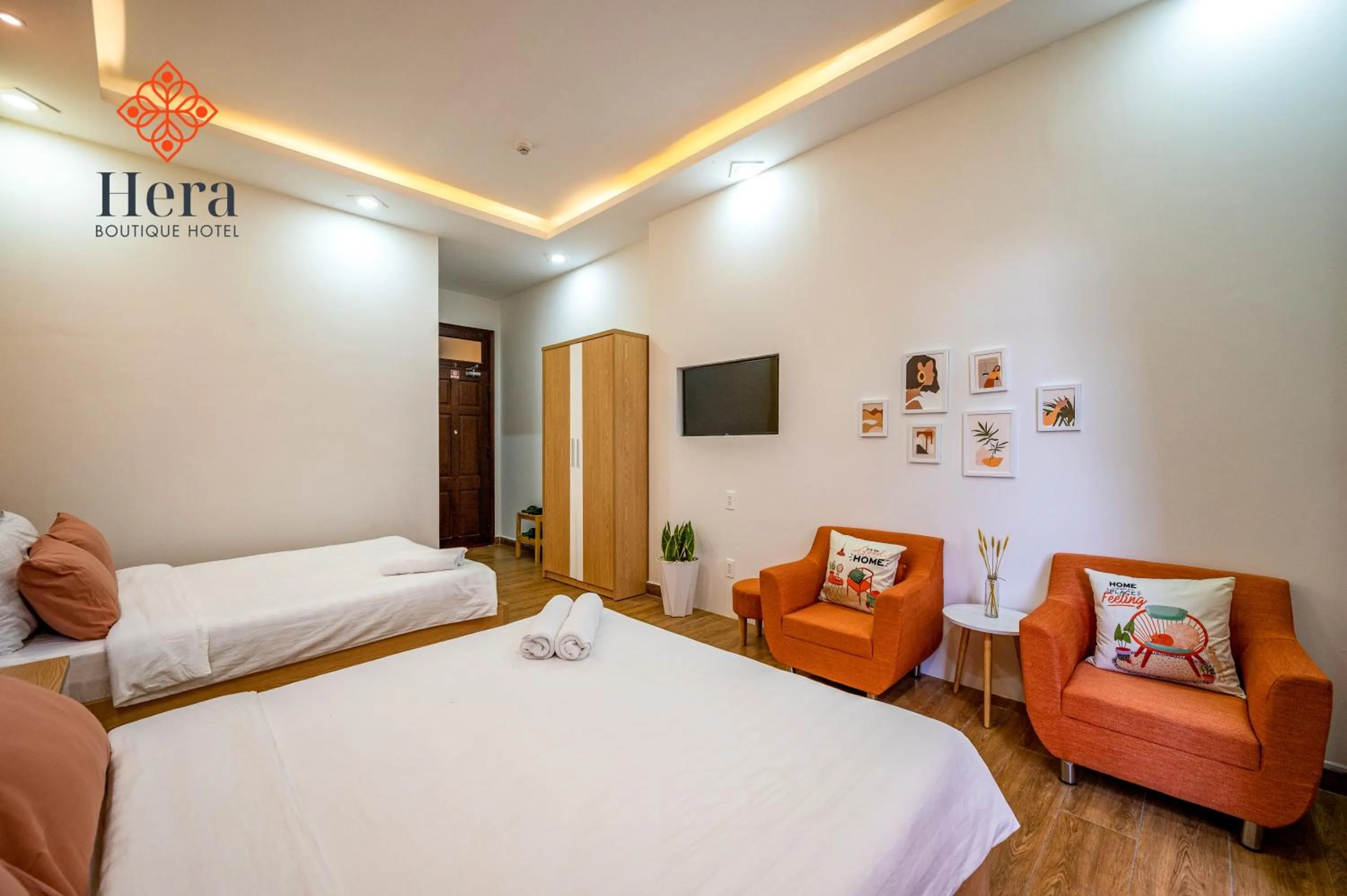 TV and multimedia, Bed in Hera Boutique Hotel