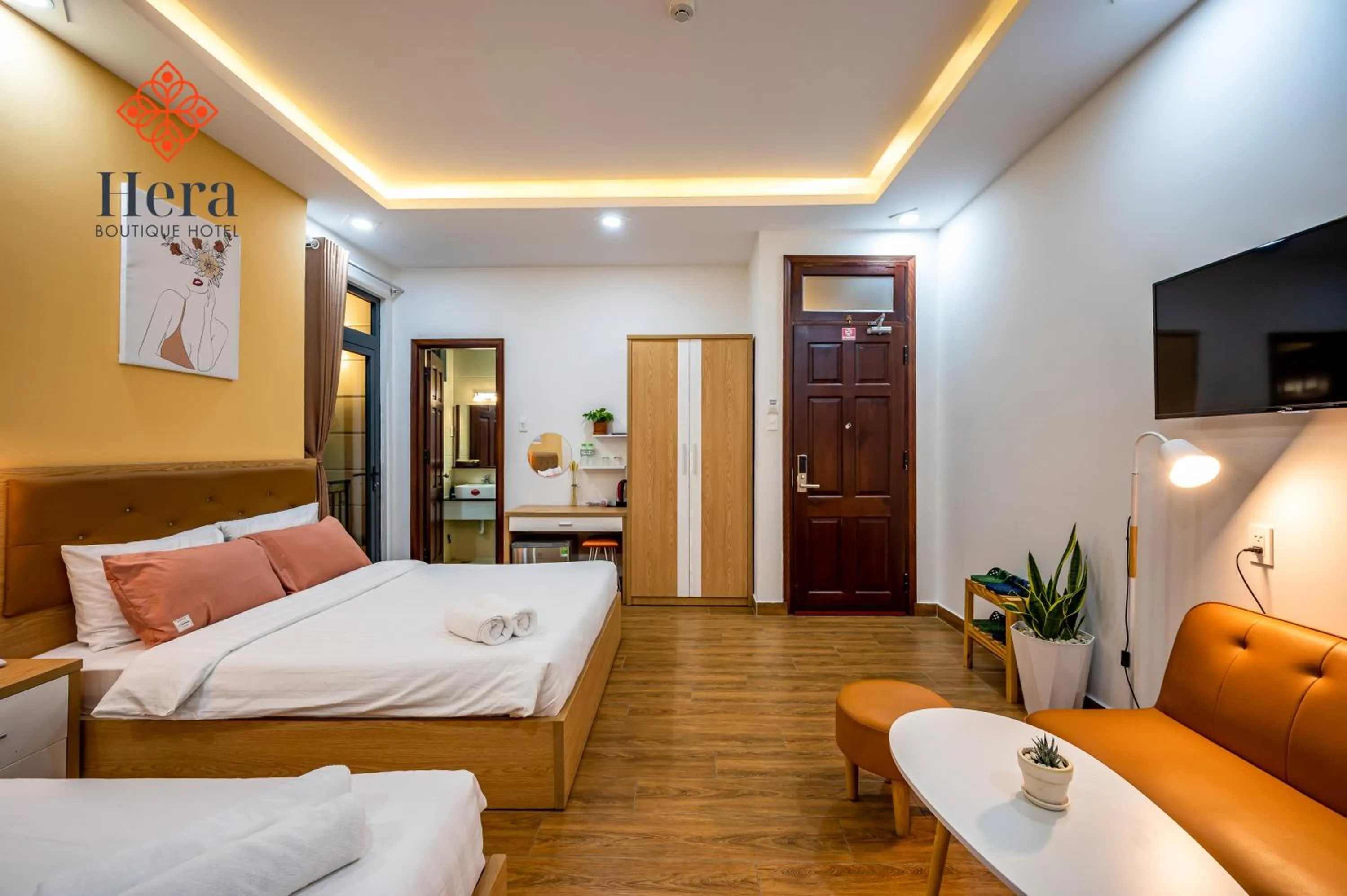 Photo of the whole room, Bed in Hera Boutique Hotel