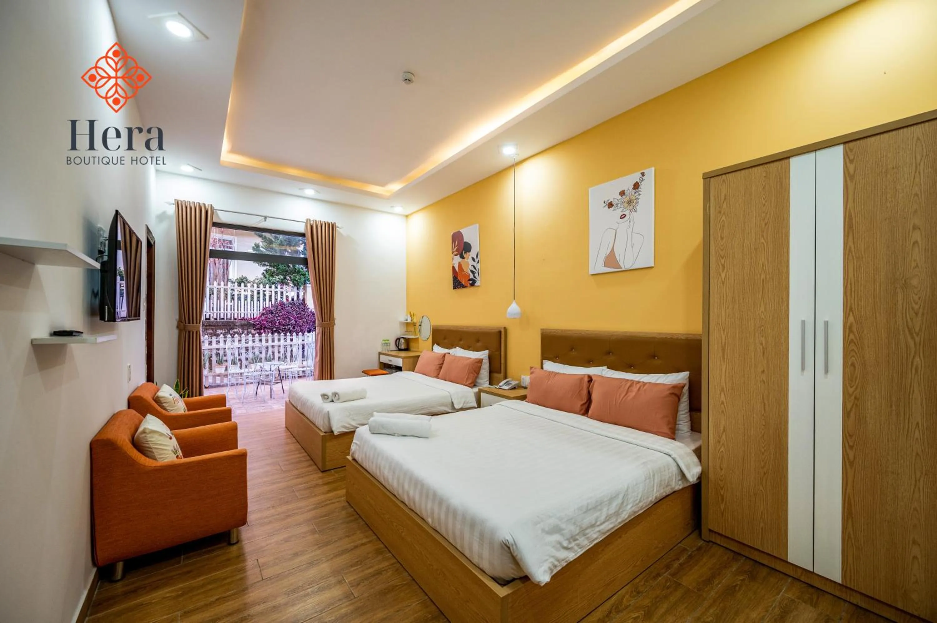 Photo of the whole room, Bed in Hera Boutique Hotel