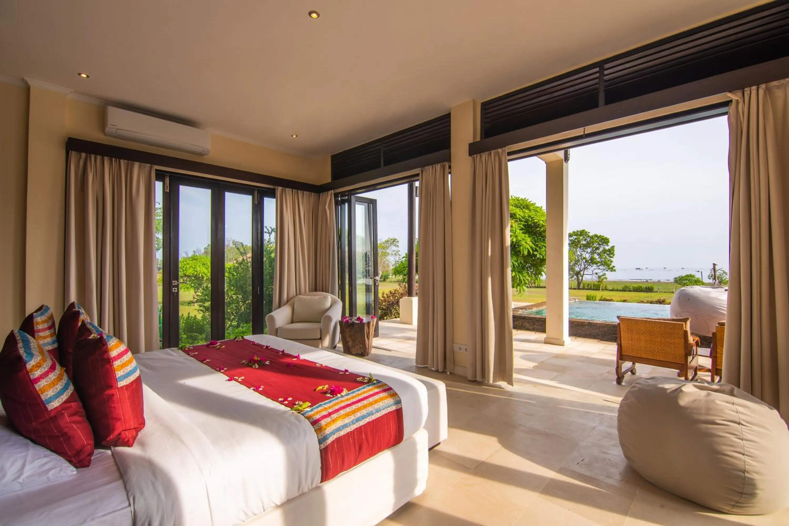 Property building, Bed in Villa Bali Il Mare