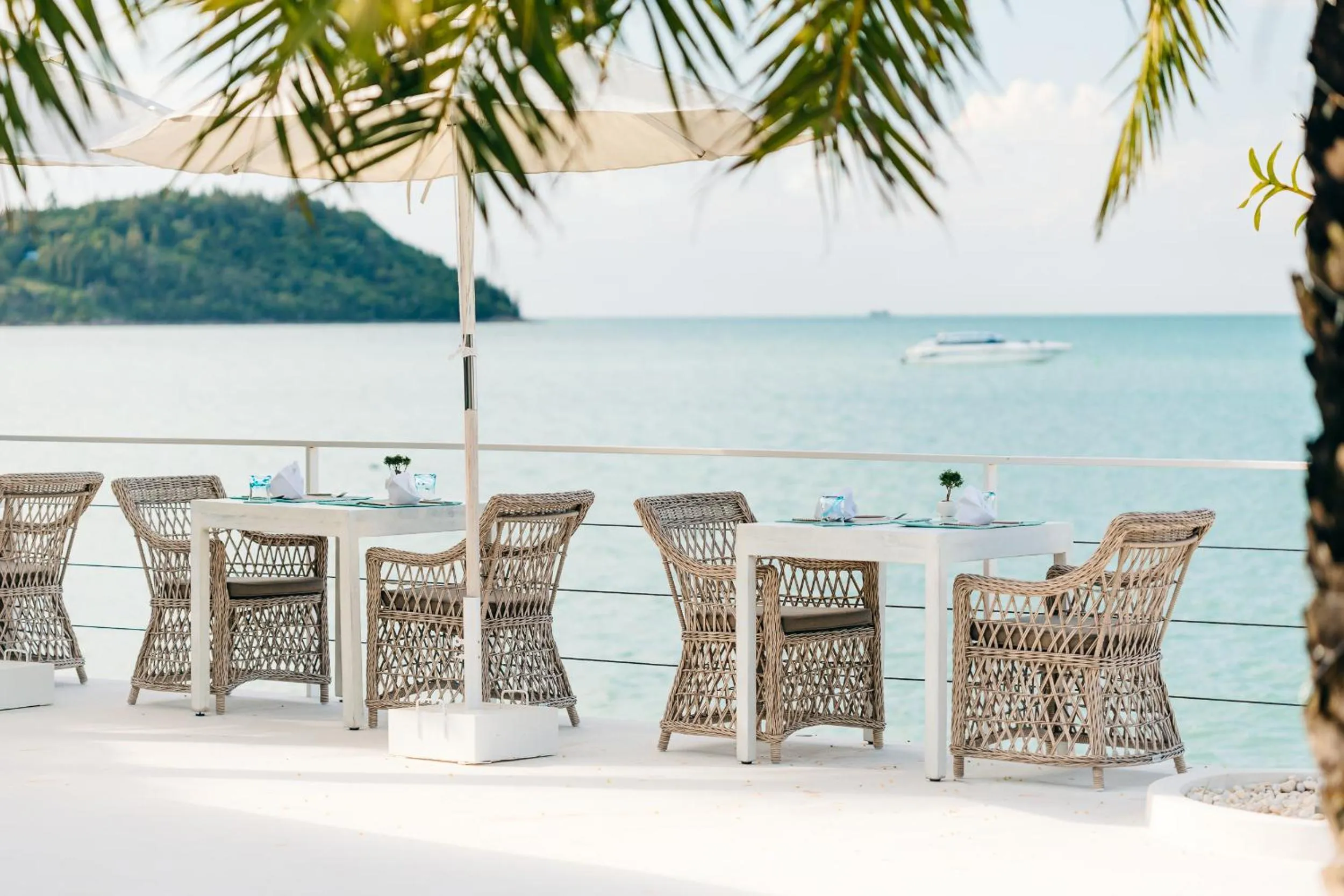 Restaurant/places to eat in Tembo Beach Club & Resort