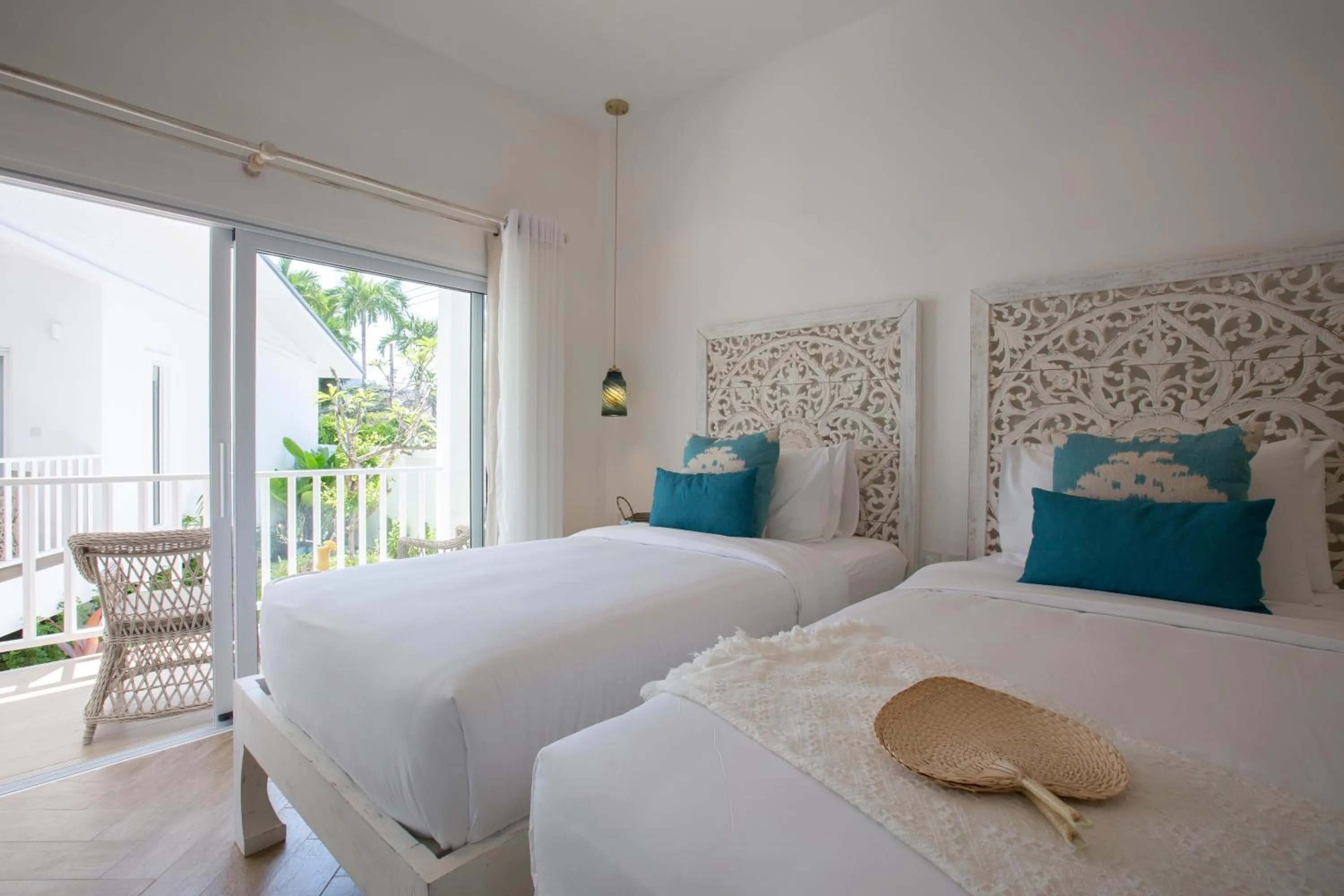 Bed in Tembo Beach Club & Resort
