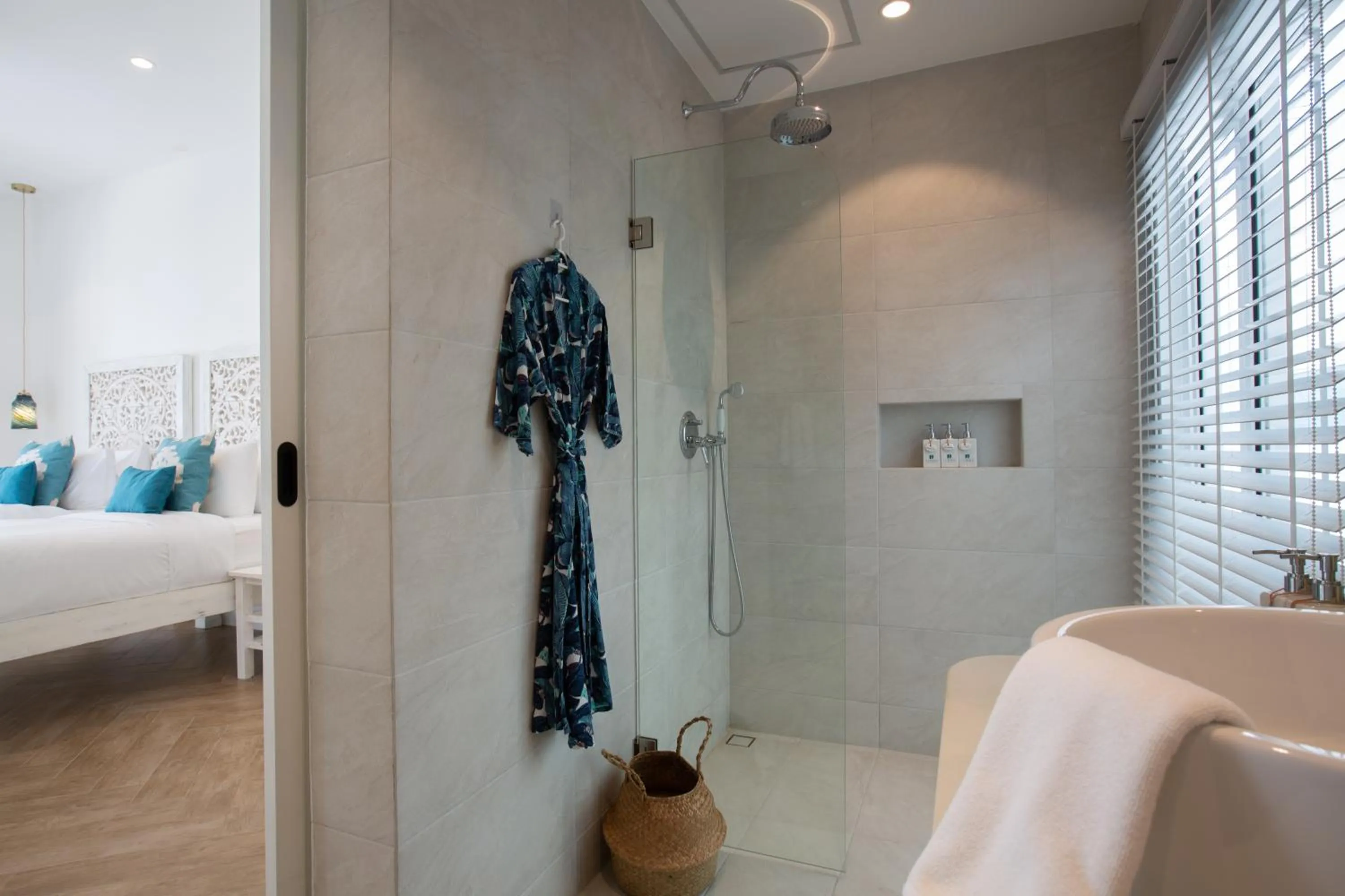 Shower, Bed in Tembo Beach Club & Resort