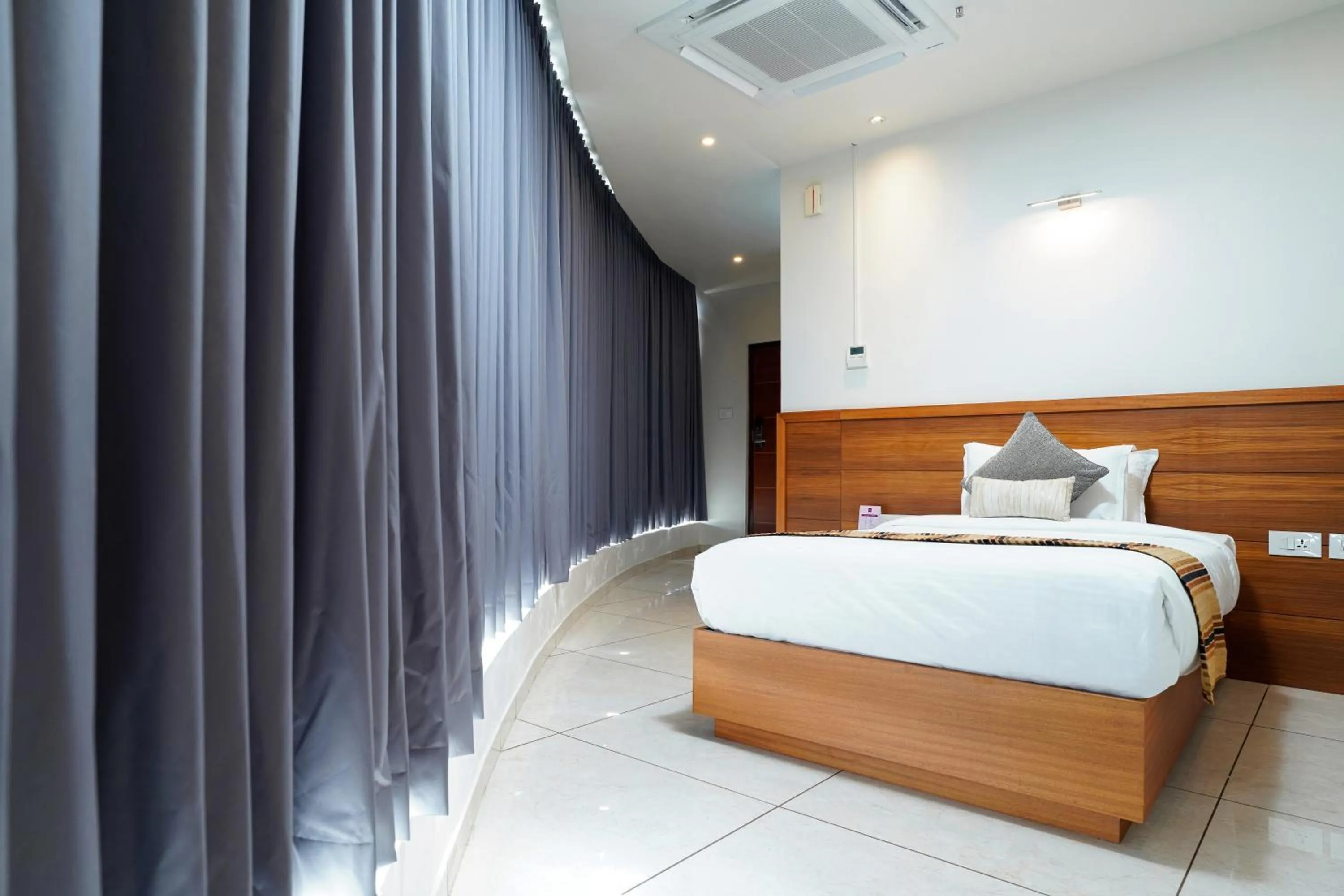 Bed in Nexstay River Mouth International