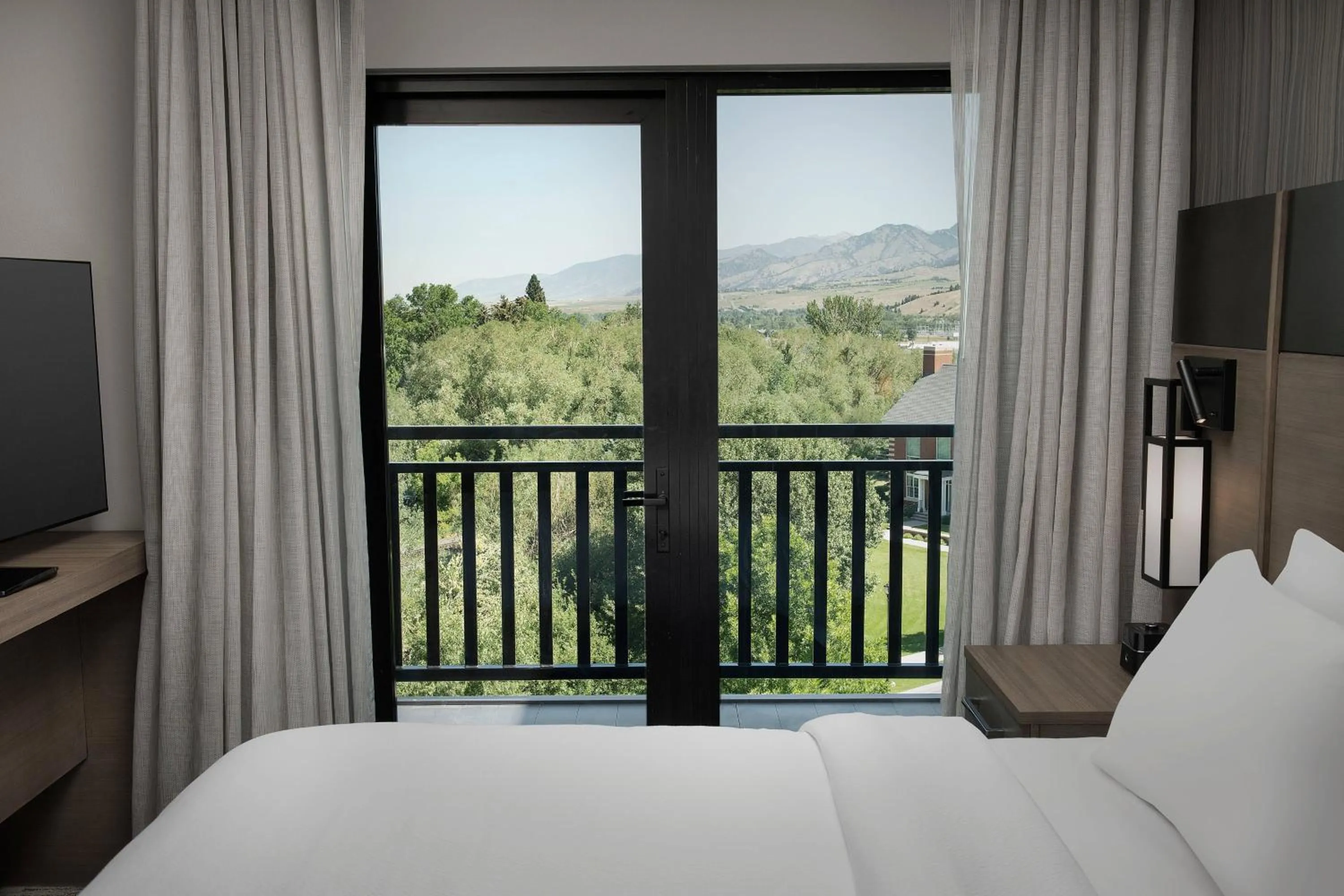 Photo of the whole room, Bed in Residence Inn by Marriott Bozeman Downtown