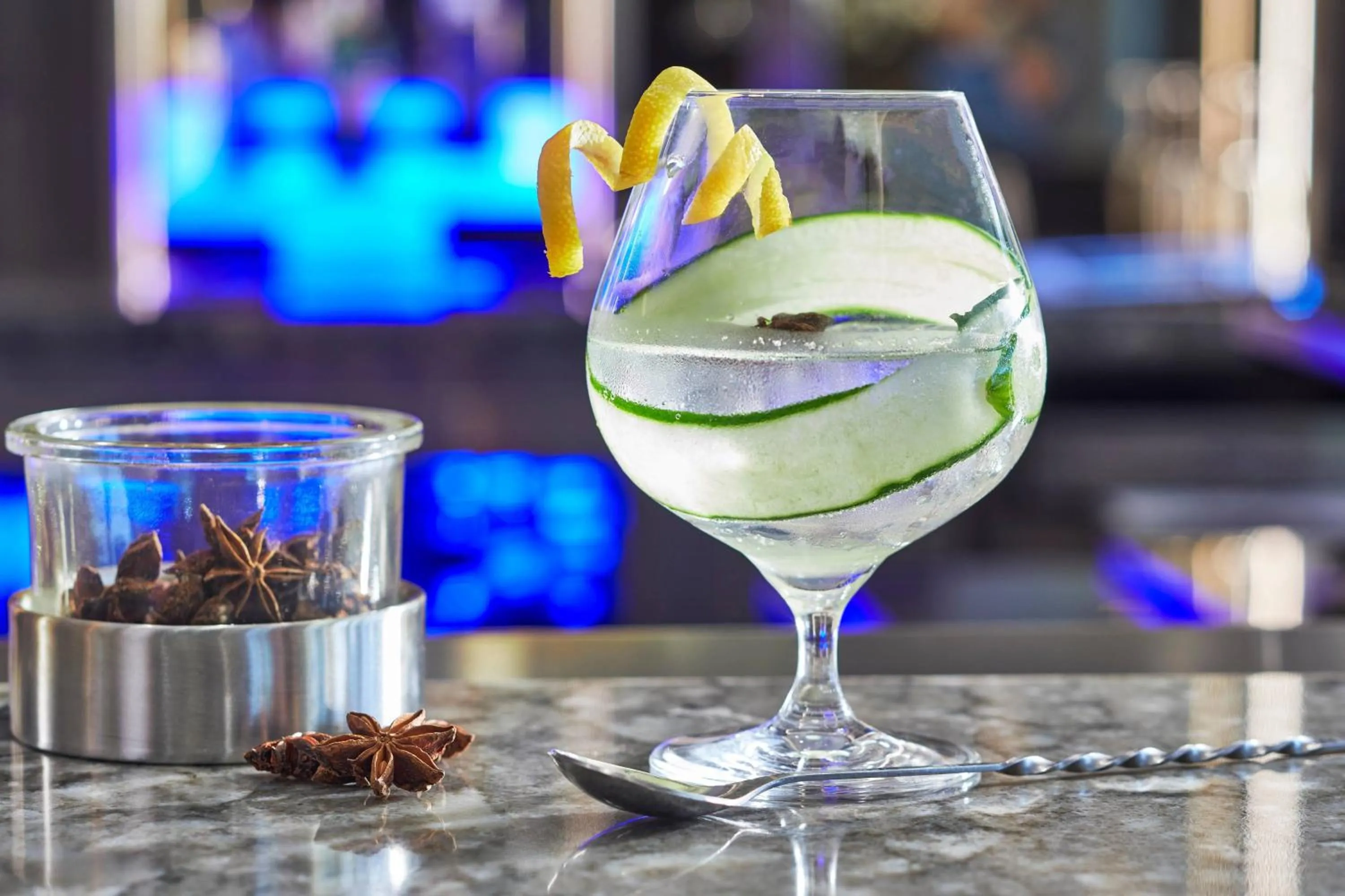 Lounge or bar in AC Hotel by Marriott Durham Duke University