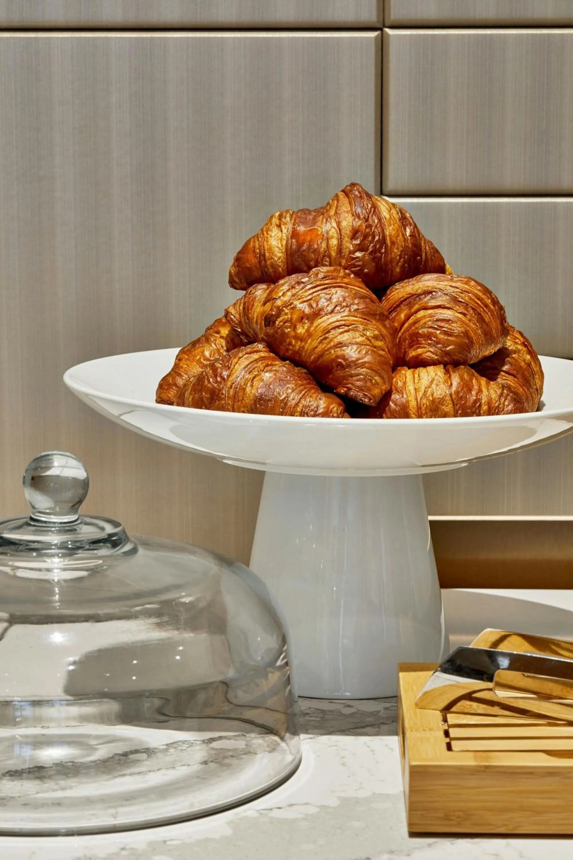 Kitchen or kitchenette in AC Hotel by Marriott Durham Duke University