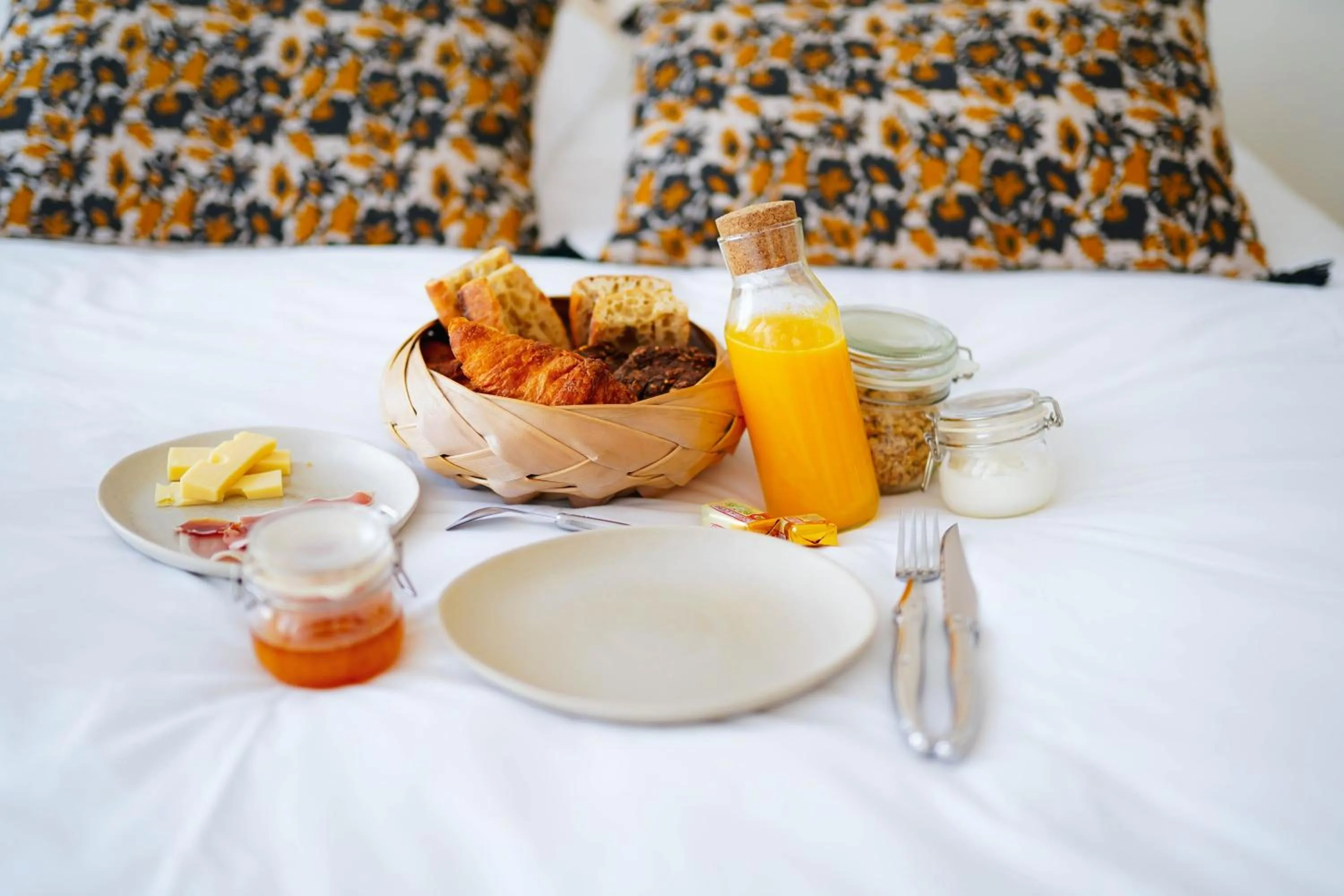 Breakfast, Bed in B&B La Maison Galiène